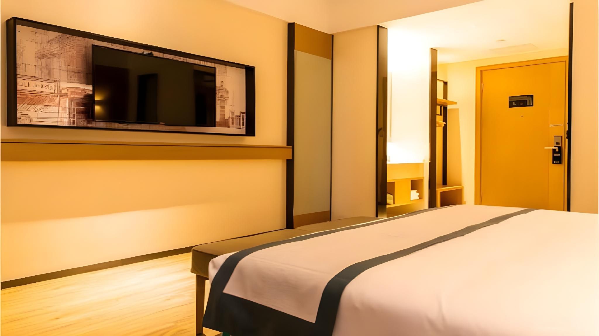 Business Queen Room