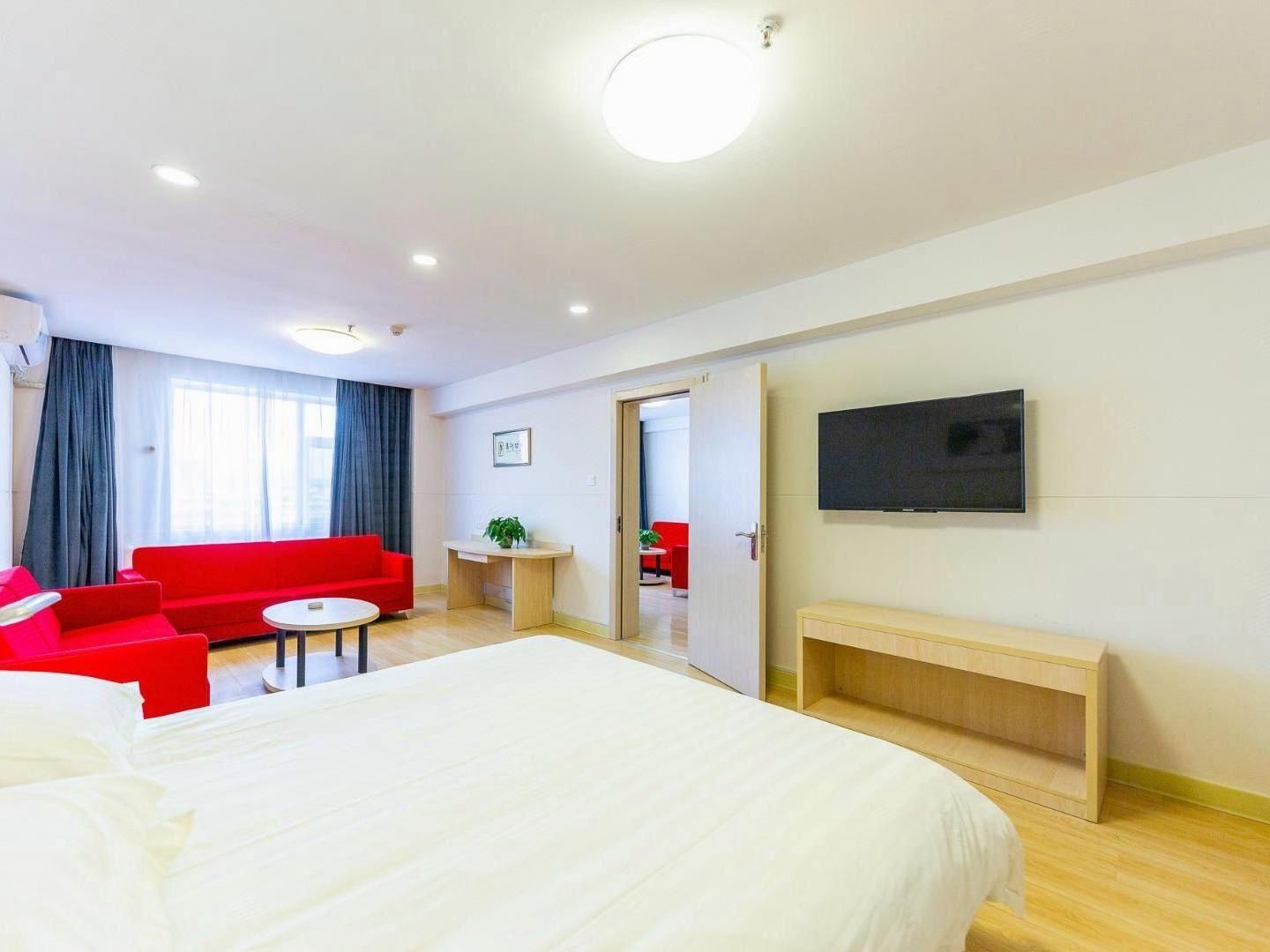 WH - Deluxe Bed Suite