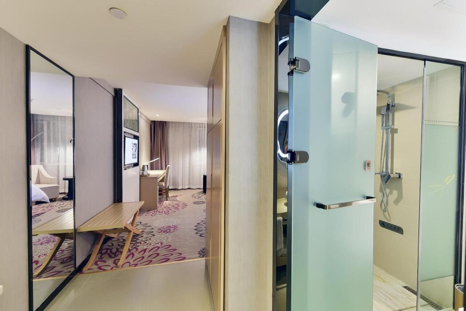 Deluxe King size bed Room