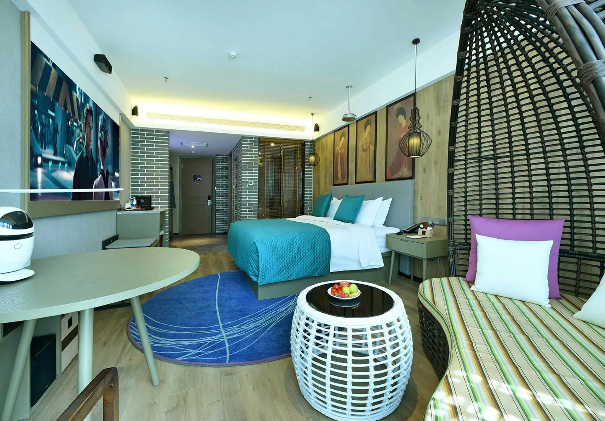 Executive King City View