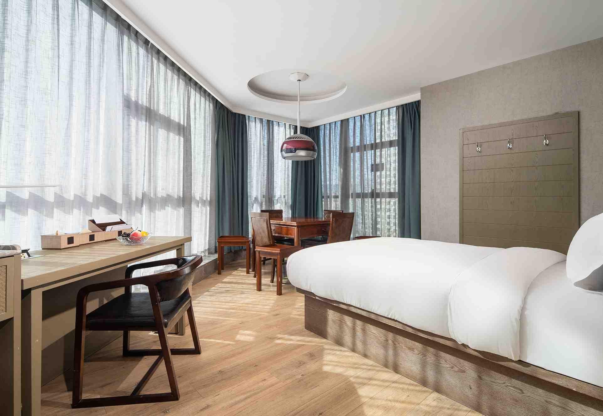 MEHOOD Hotel Xining Haihu New District Victoria Family Suite with Mountain Suite 2