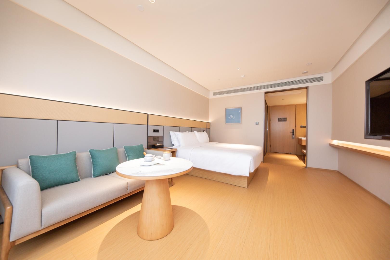 Huazhu - Superior BedRoom