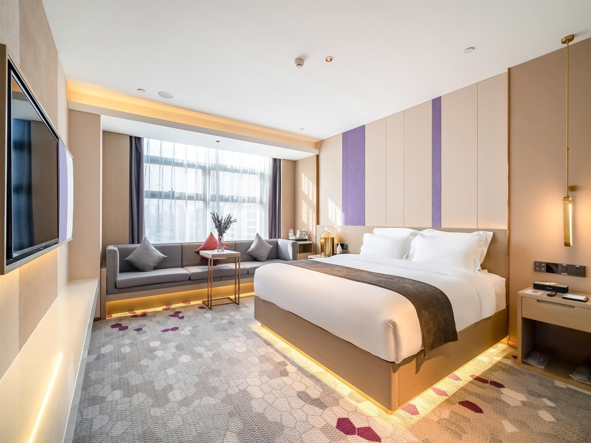 WH - Deluxe Bed Room
