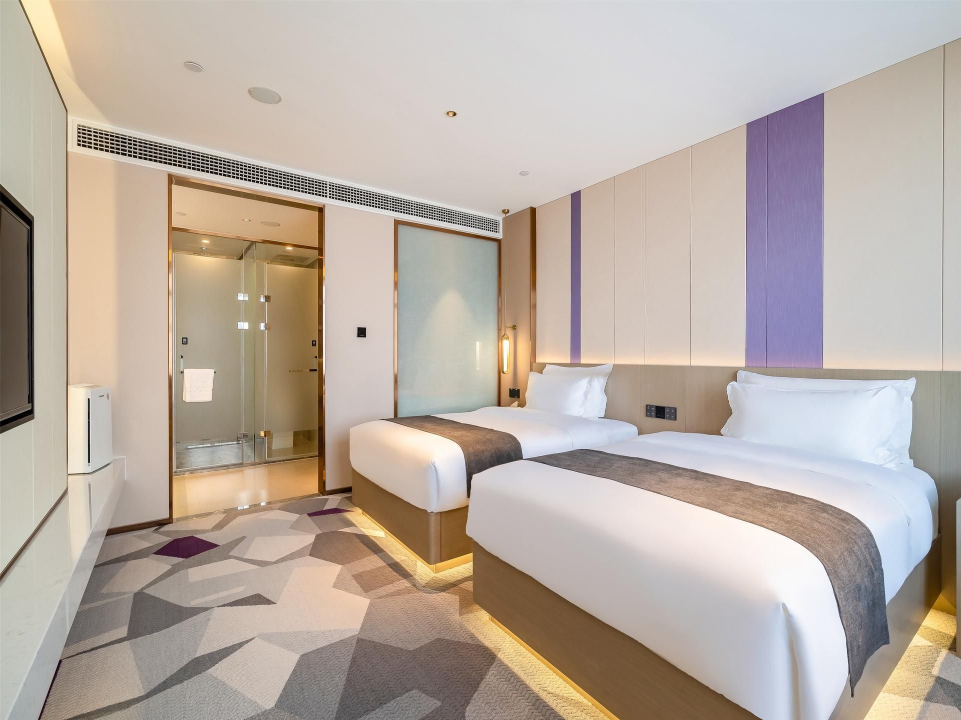 WH - Deluxe Room Twin