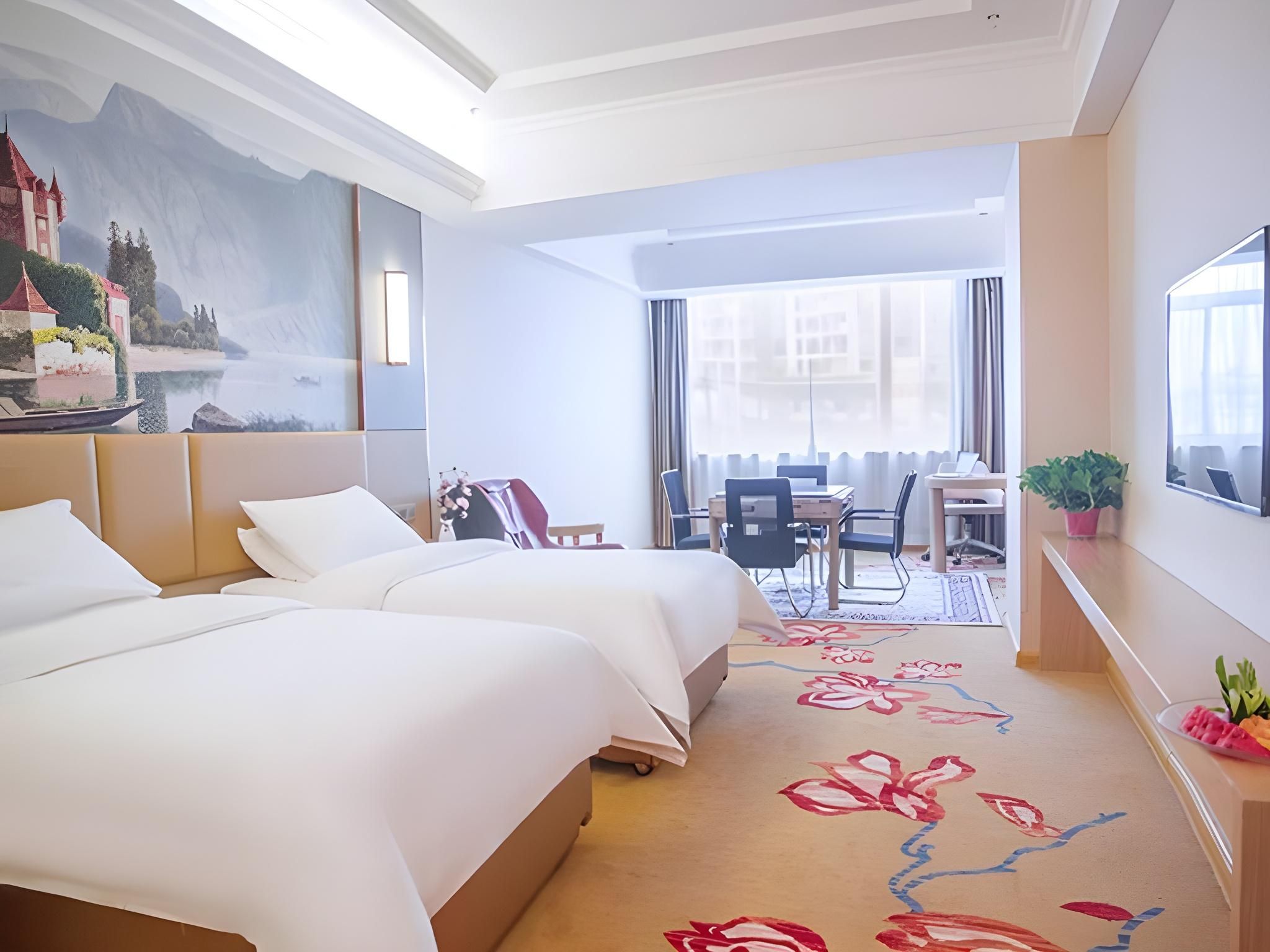 Vienna - Functional Chess Room With Twin Bed