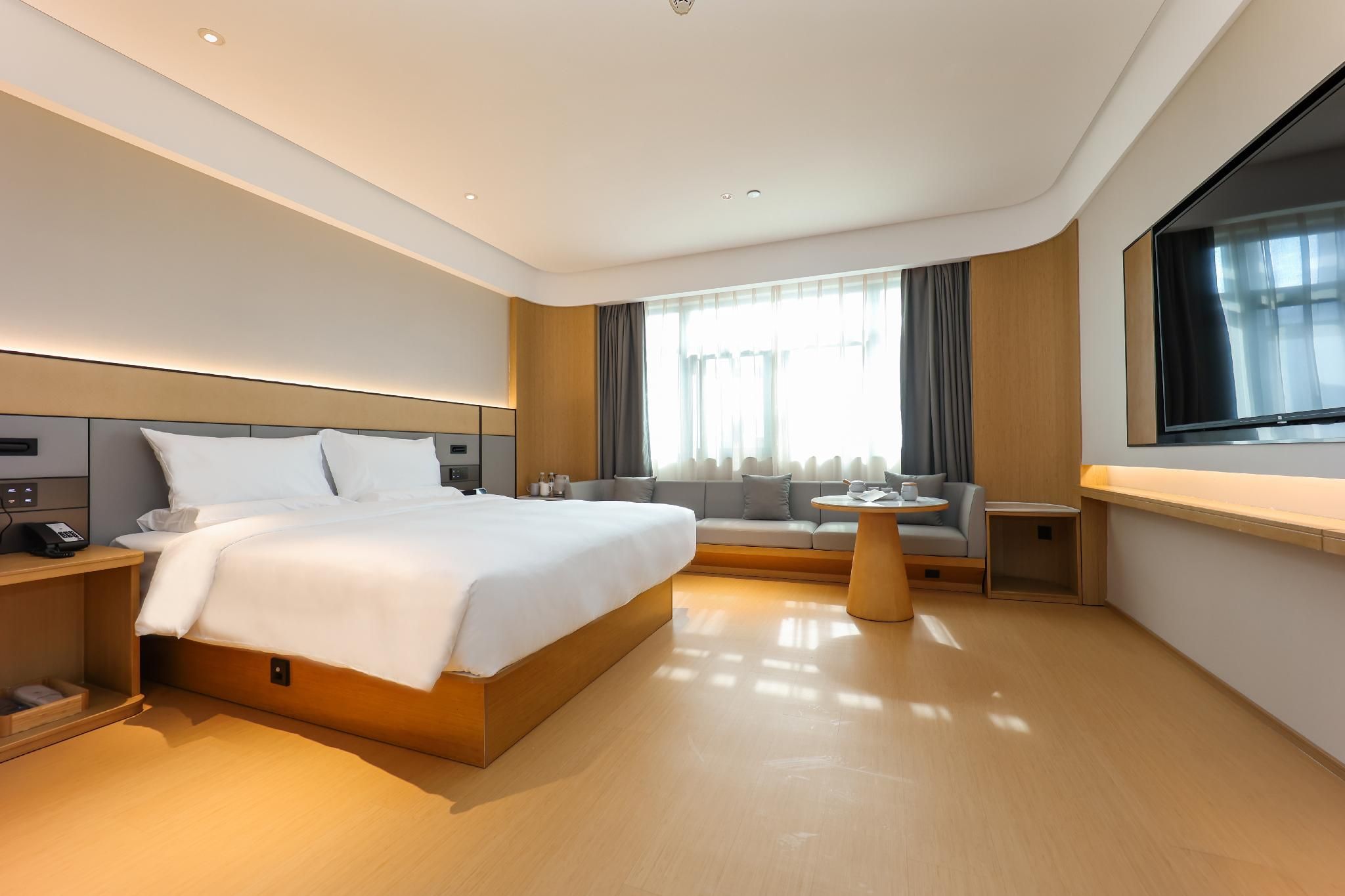 Business Queen Bed Room
