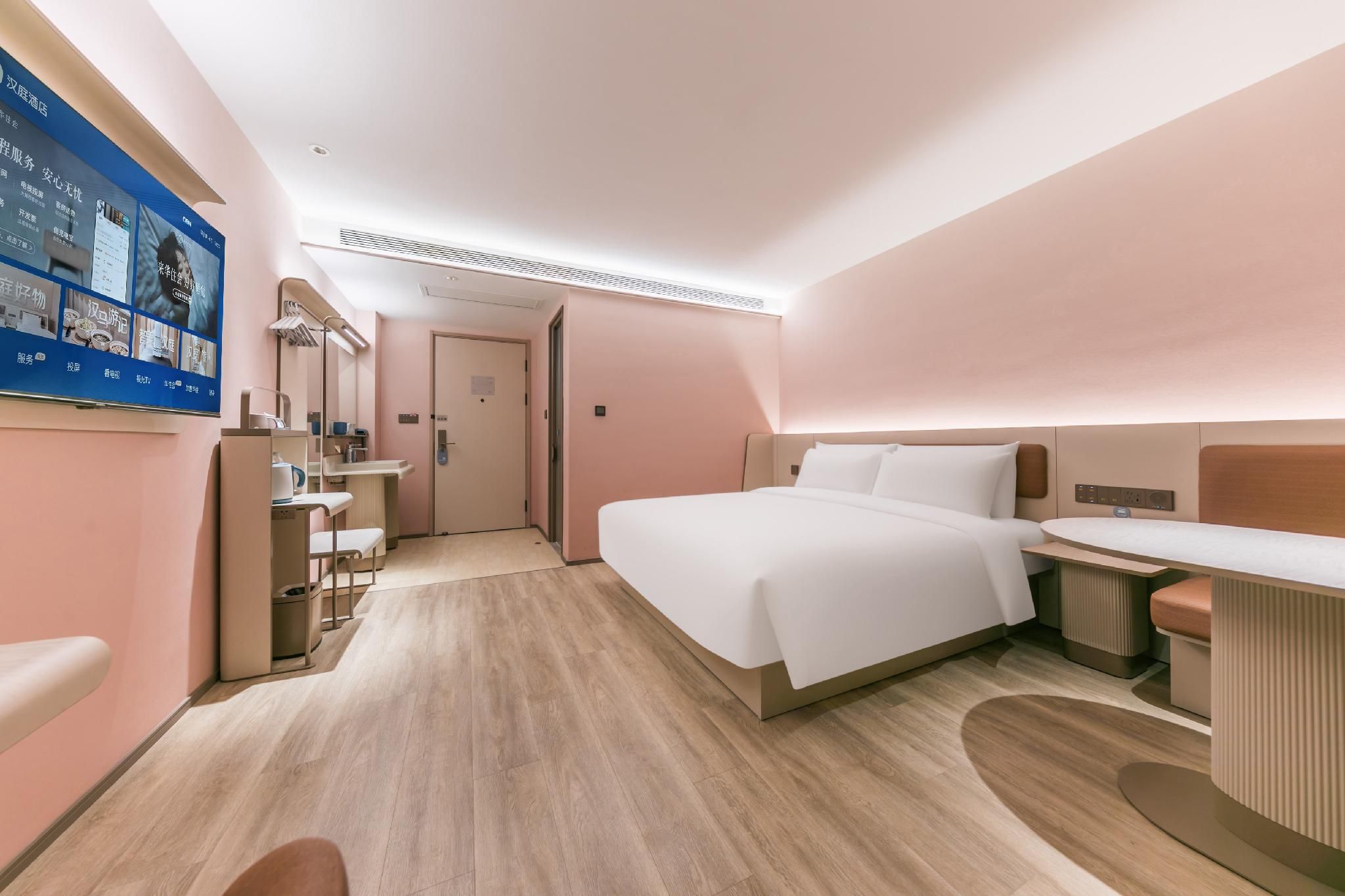 Business Queen Bed Room