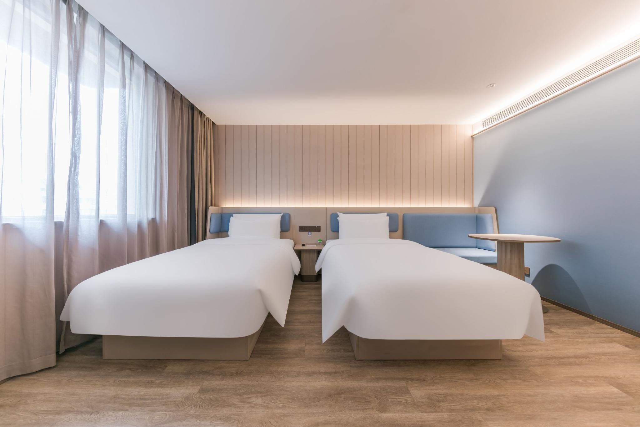 Twin Business Room