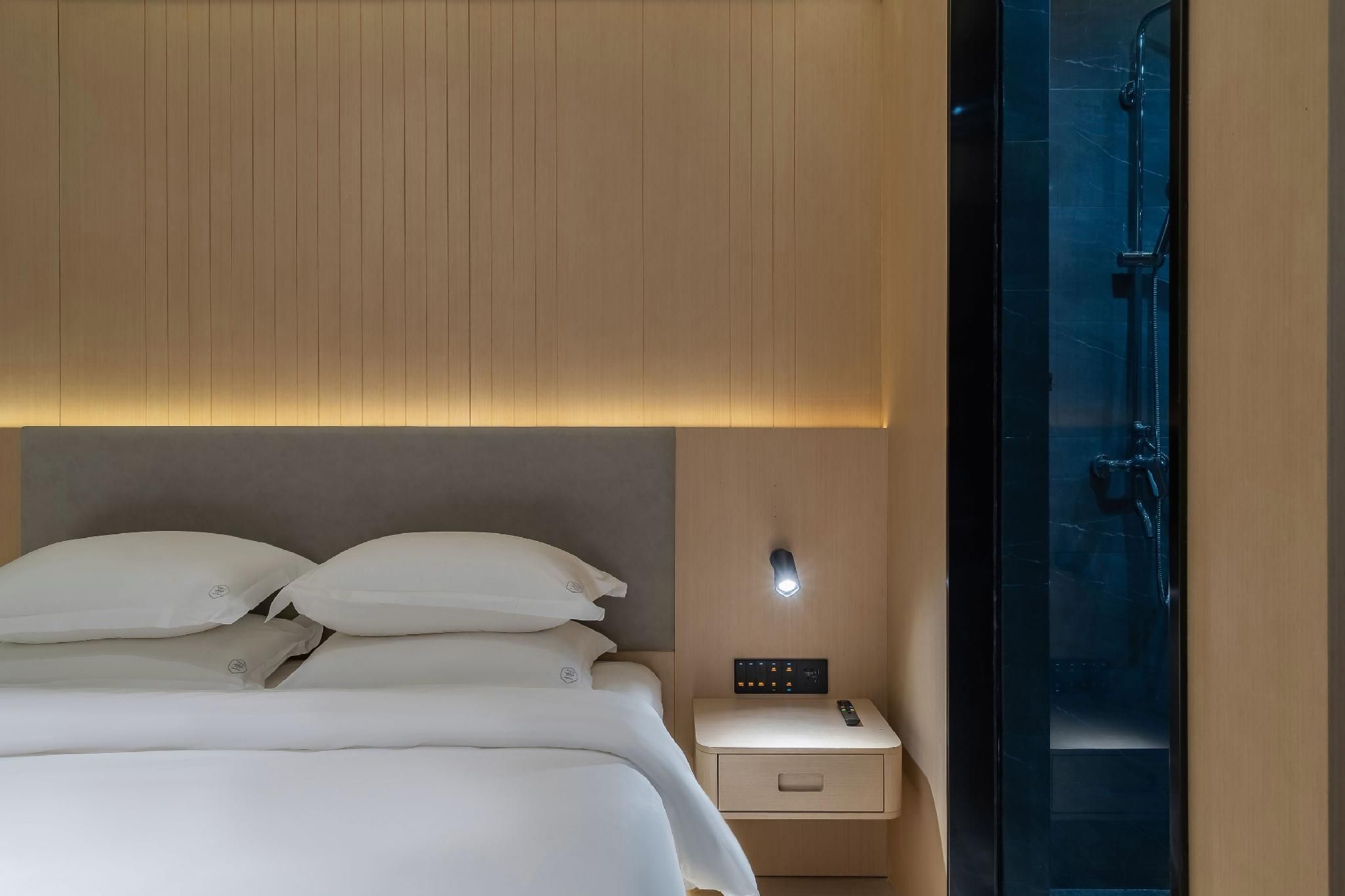 Superior 1 Queen