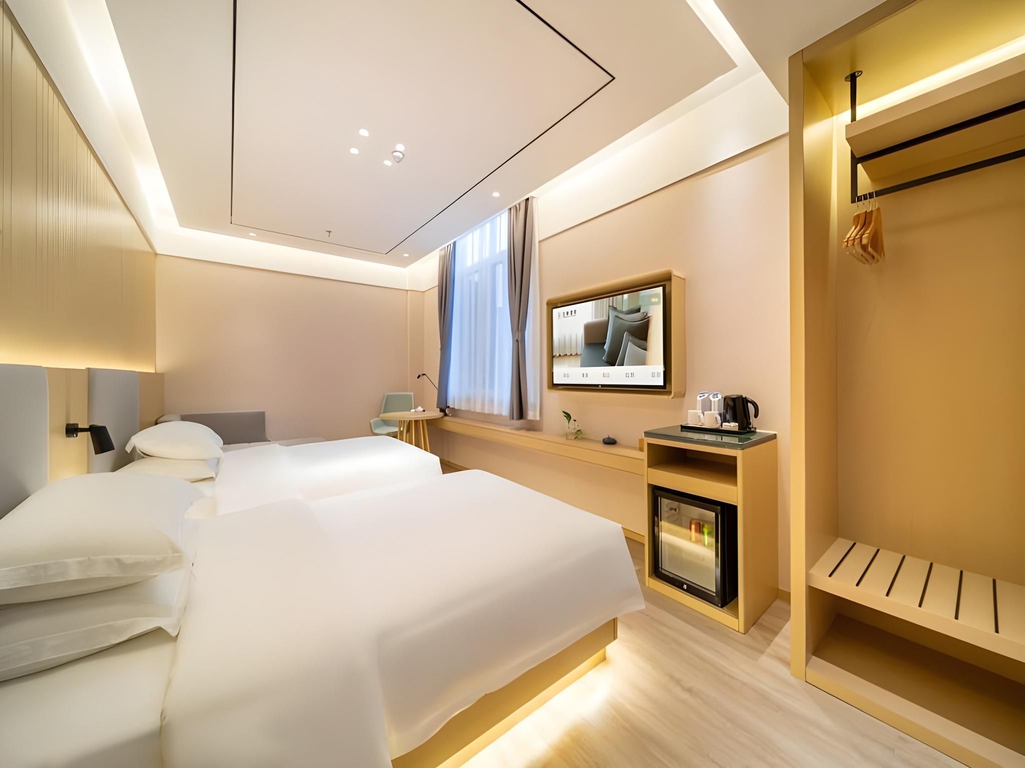 2 Bed Twin Superior Room