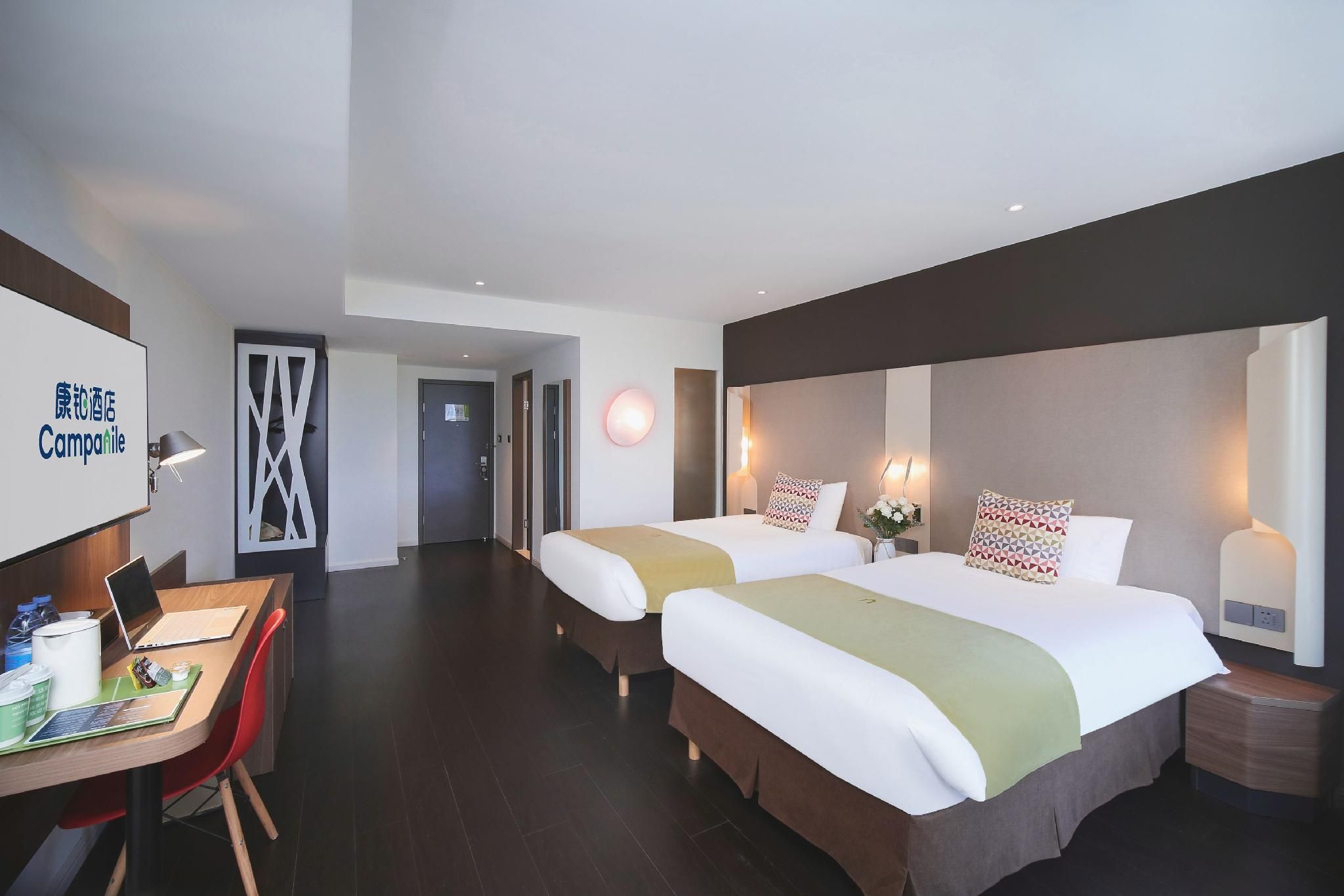 WH - Deluxe Bed Room