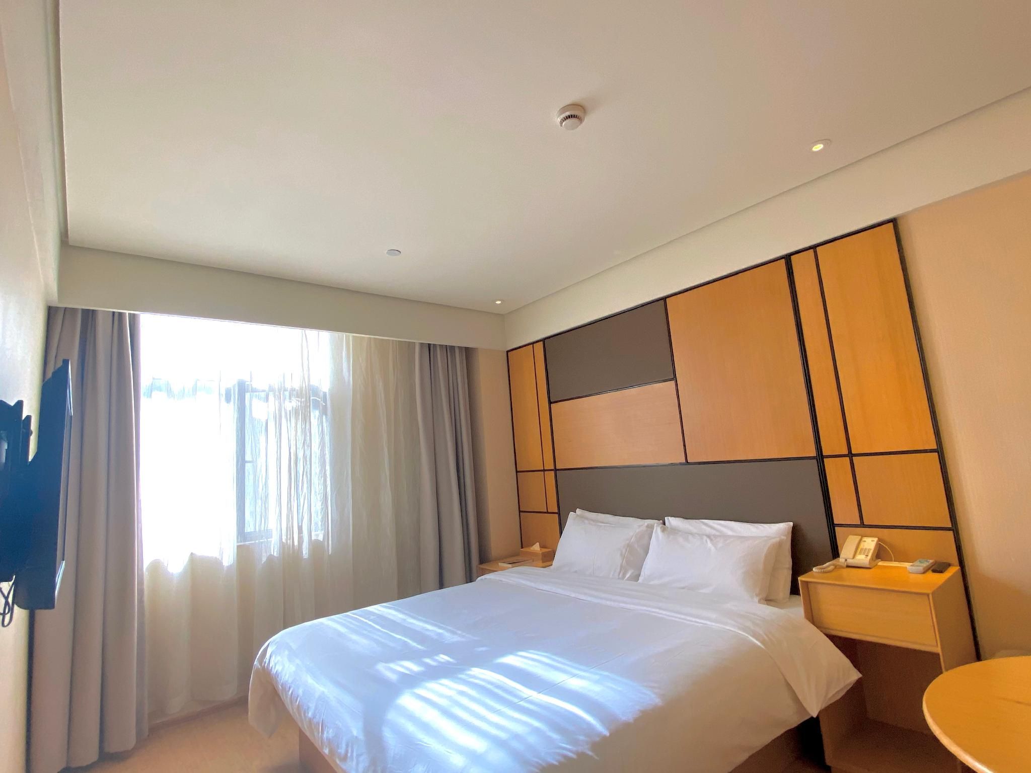 Huazhu - Superior BedRoom