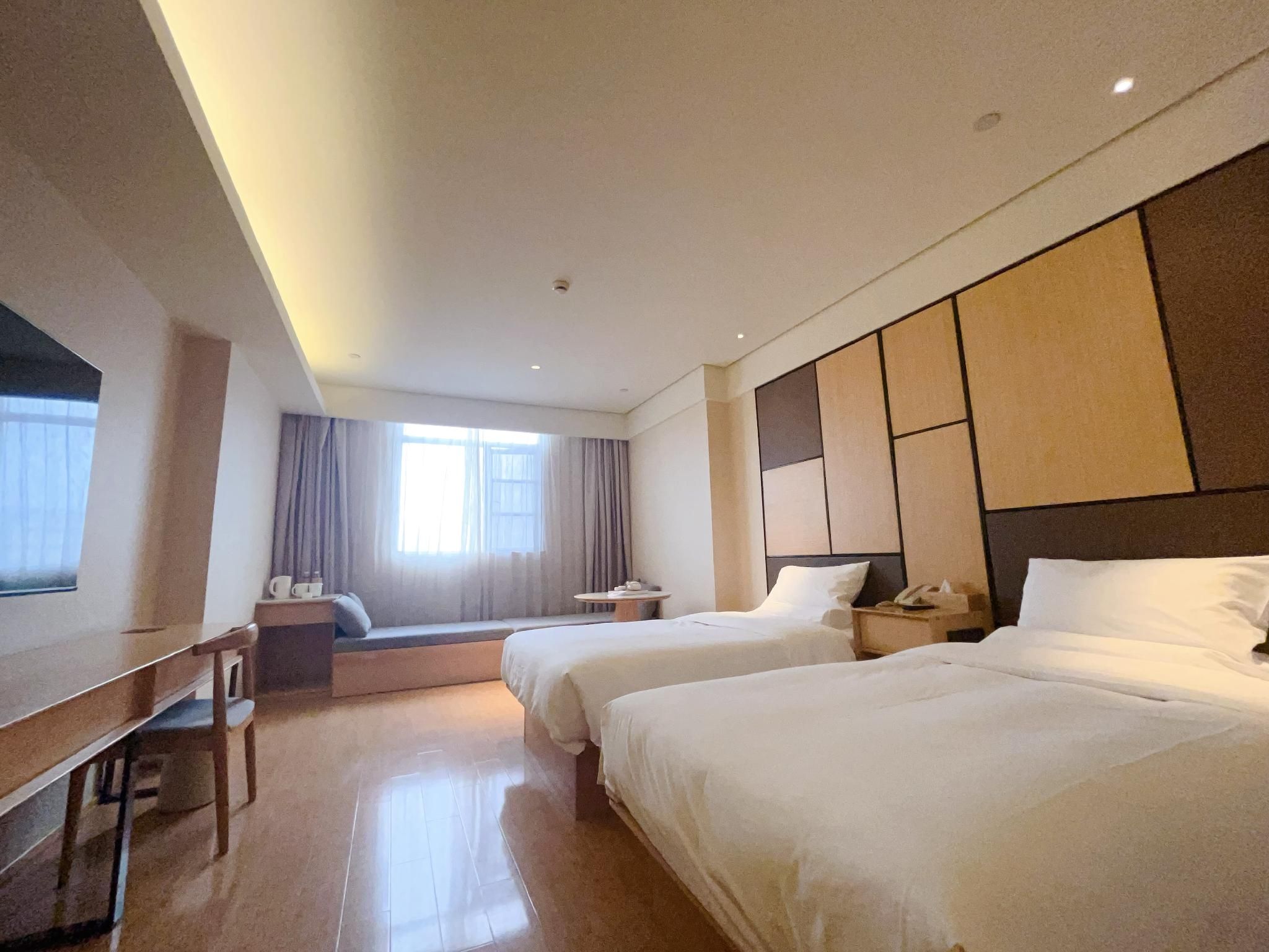 Ji Hotel Xuzhou Suning Plaza Senior Twin Room-Family
