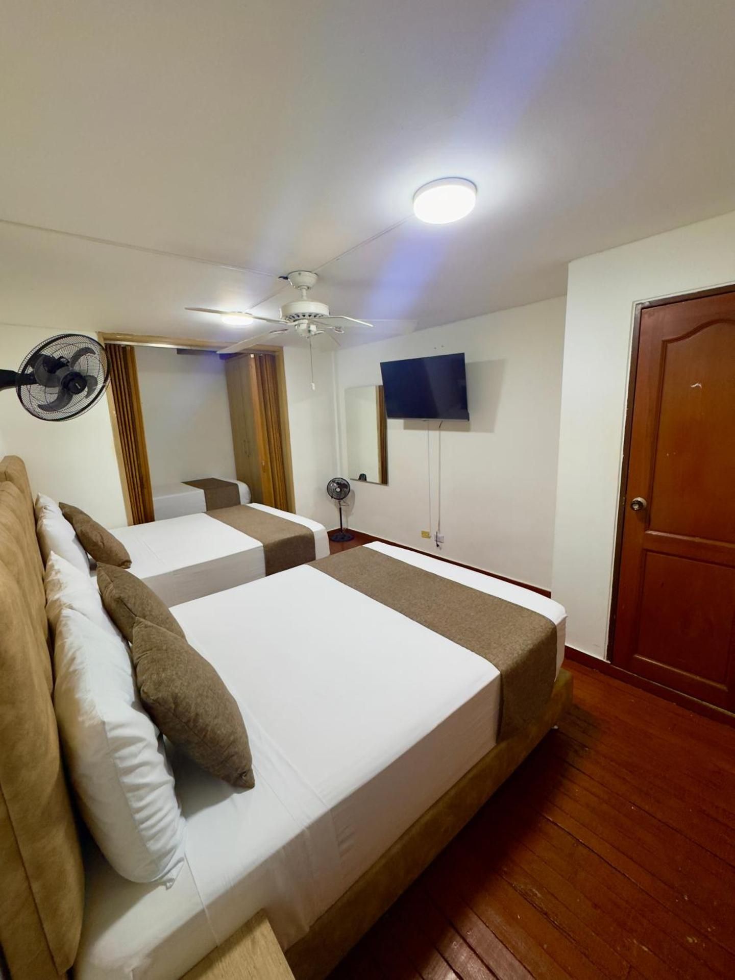 Hotel Pereira Central Triple Deluxe 2