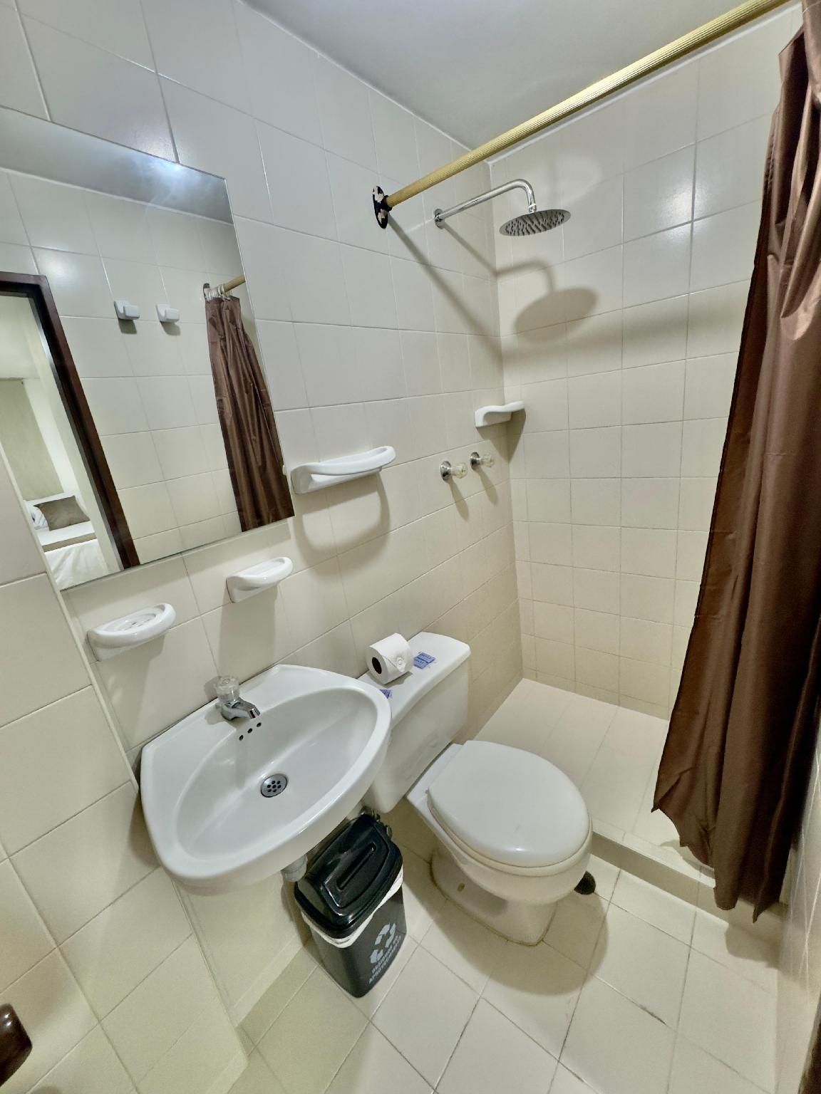 Hotel Pereira Central Family Room 3