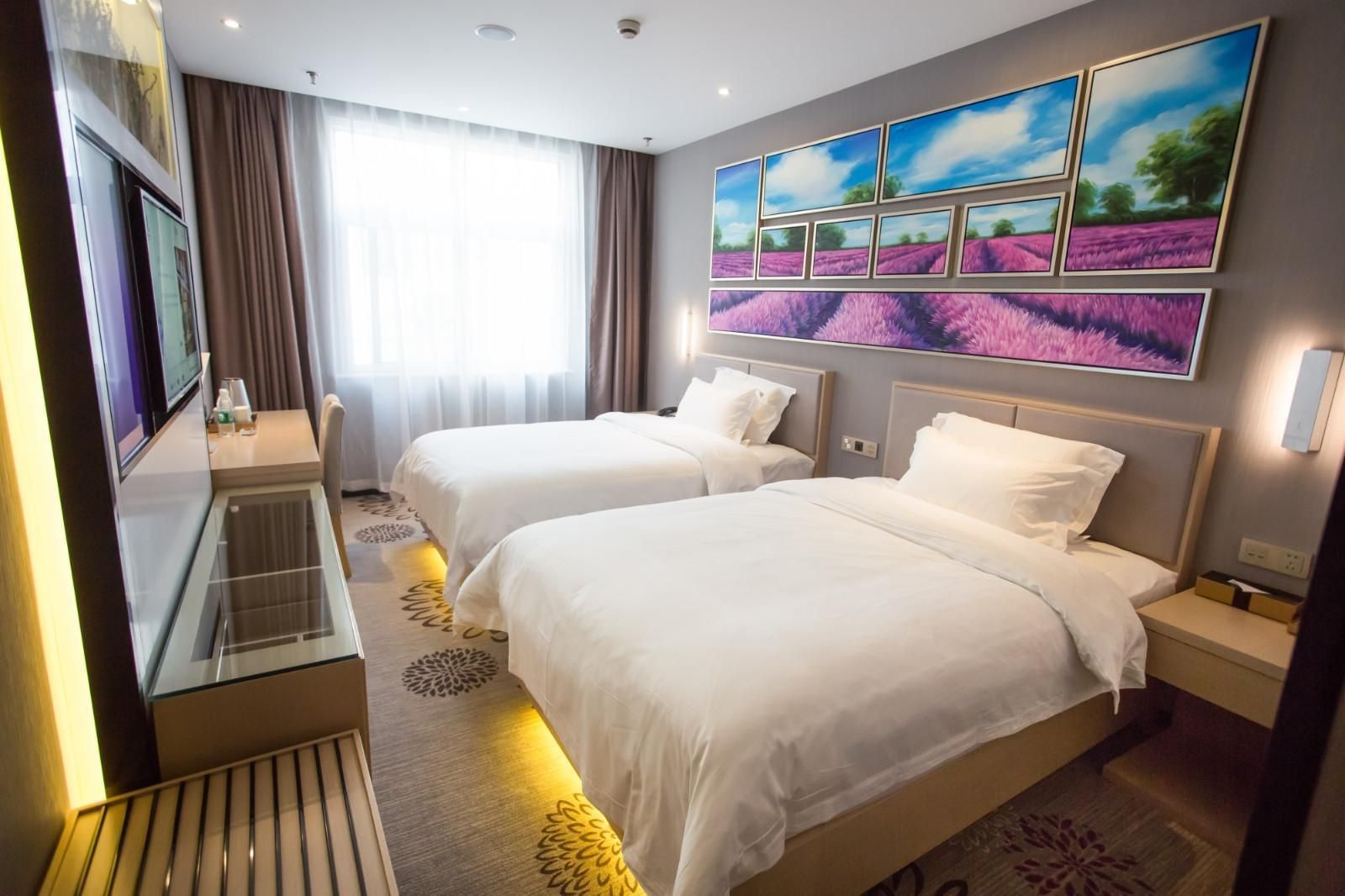 Twin Deluxe Room