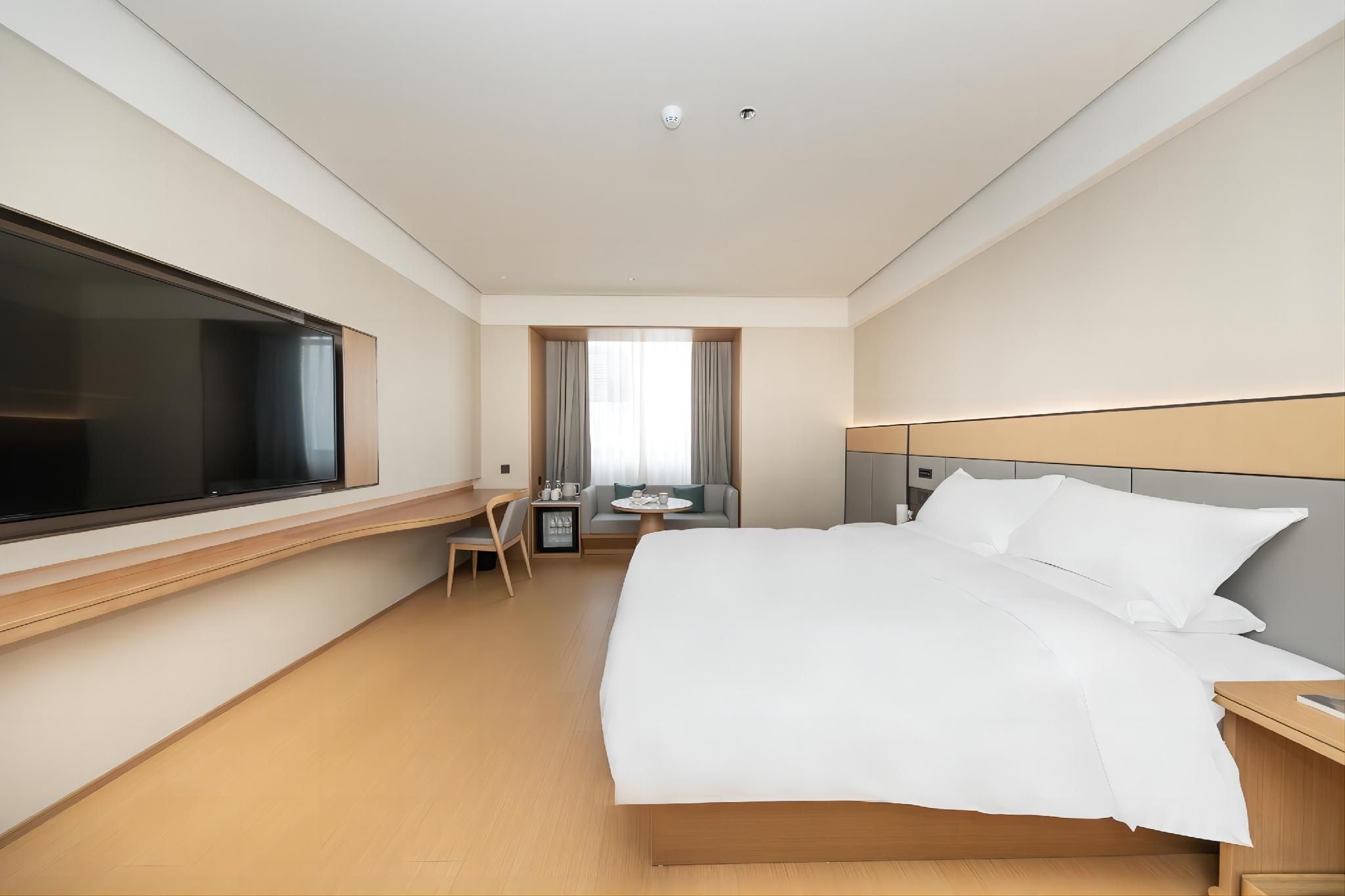 Business Queen Bed Room