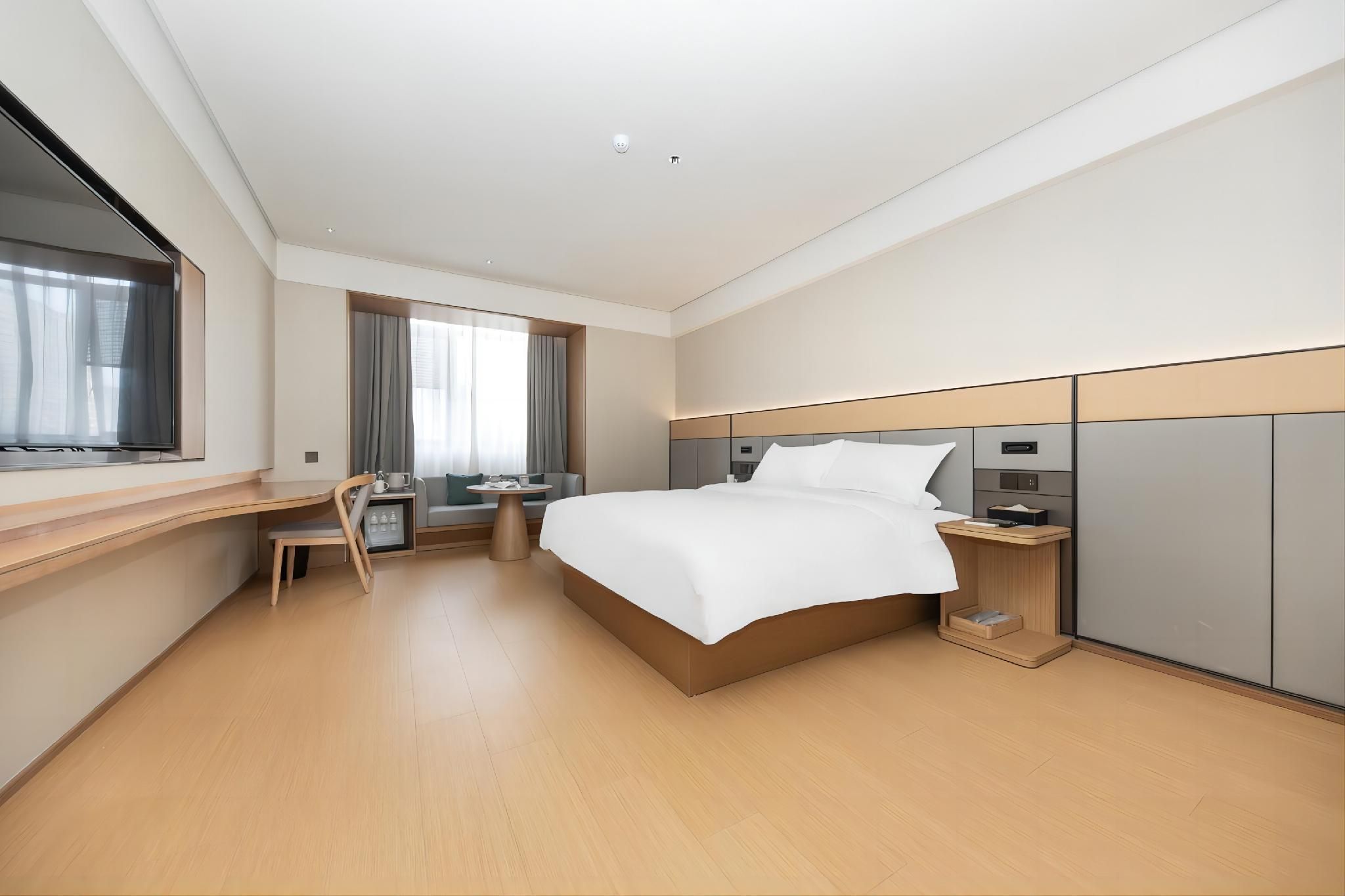 Business Queen Bed Room