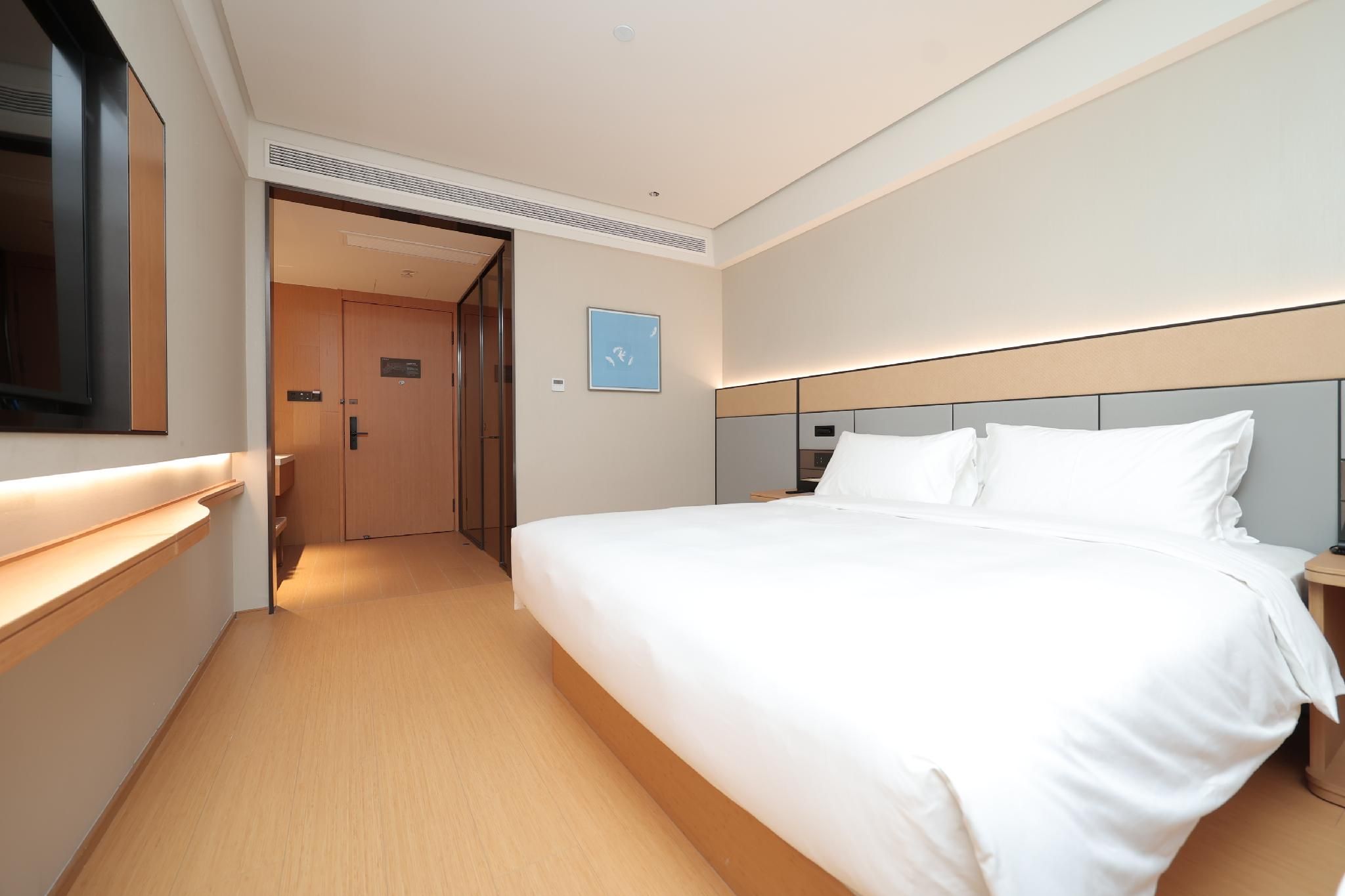 Huazhu - Superior BedRoom