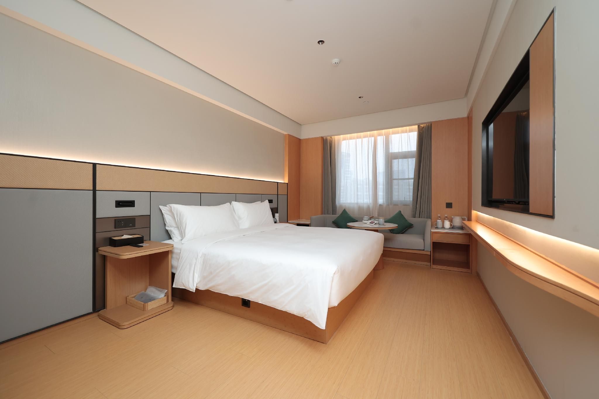 Huazhu - Superior BedRoom