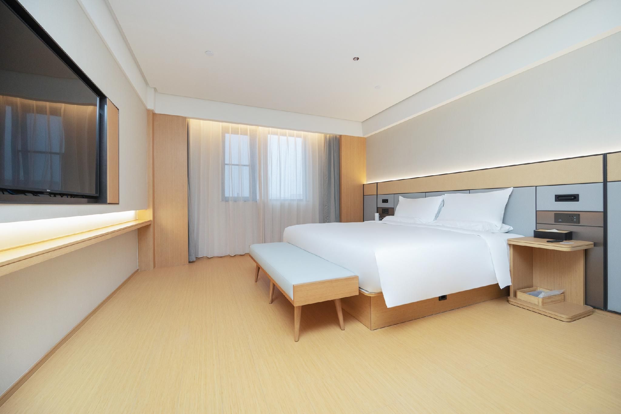 Business Queen Bed Room