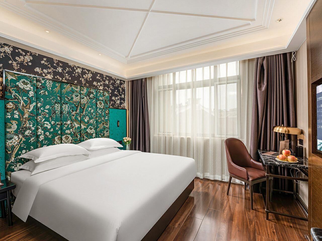 WH - Exquisite 1 Bes Roon