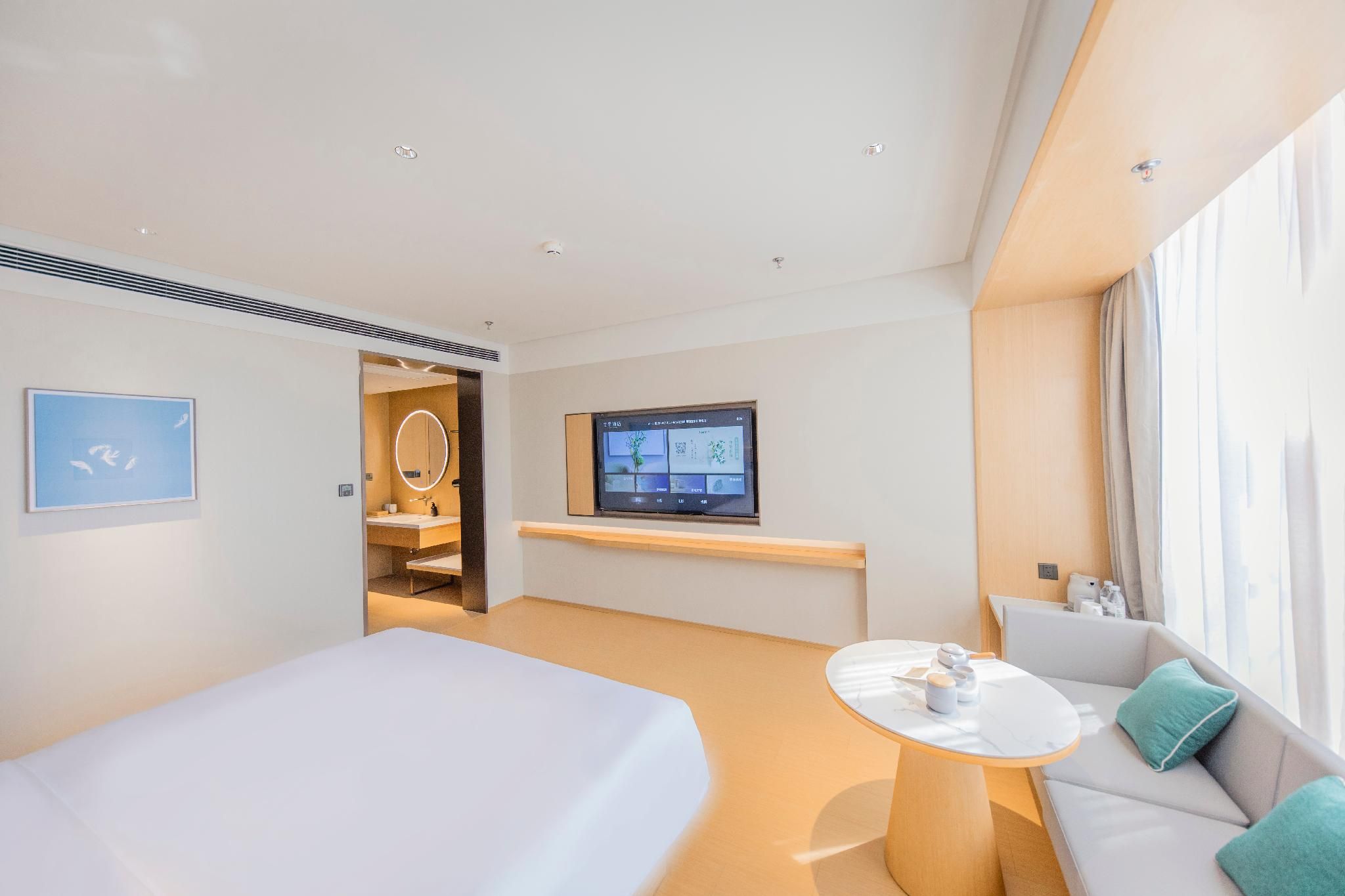 Huazhu - Room With Bed