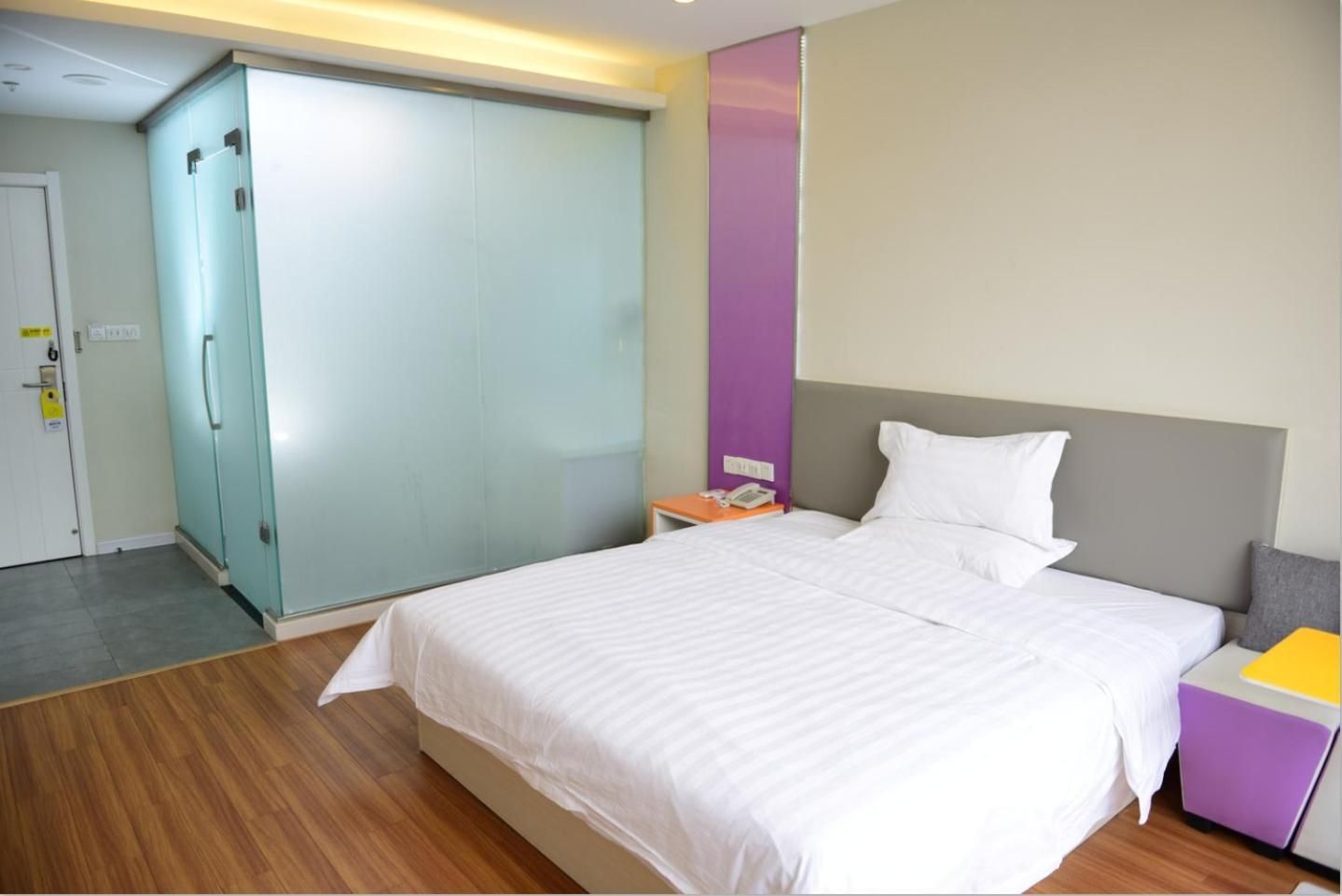 WH - Traditional Bed Room