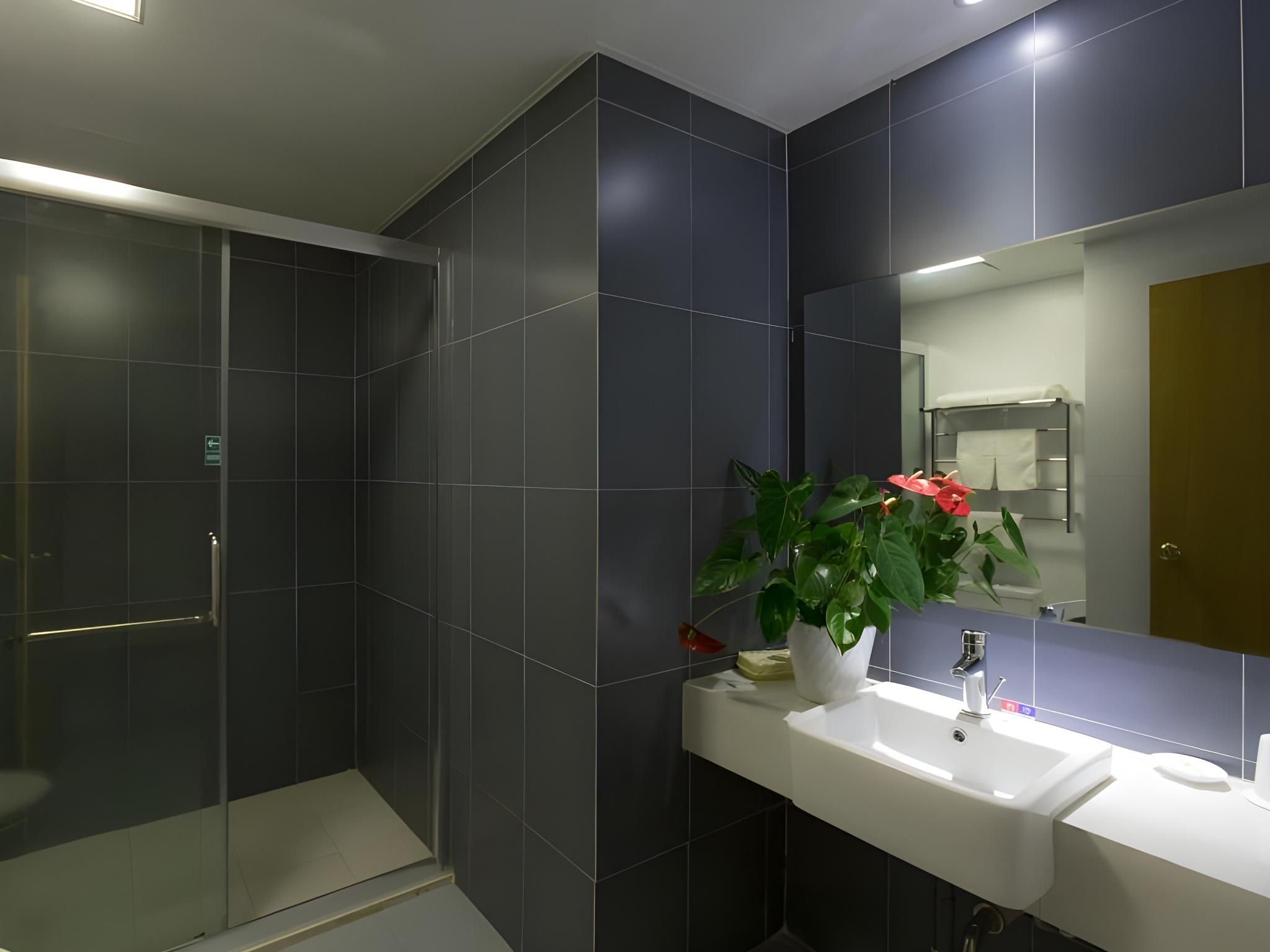 Twin Bussiness Room