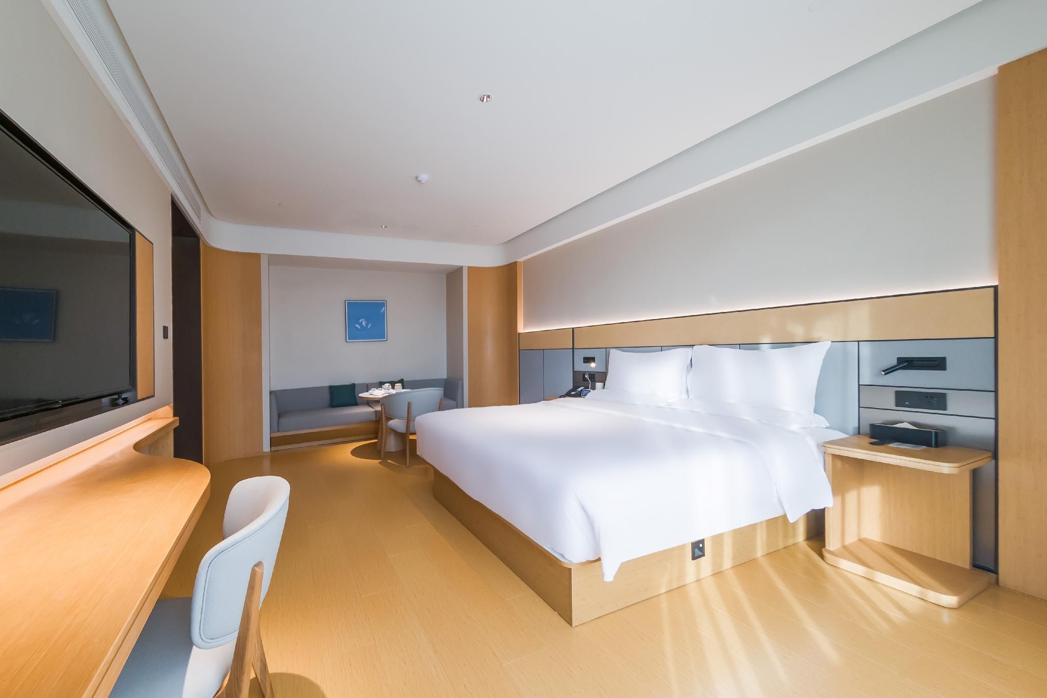 Business Queen Bed Room