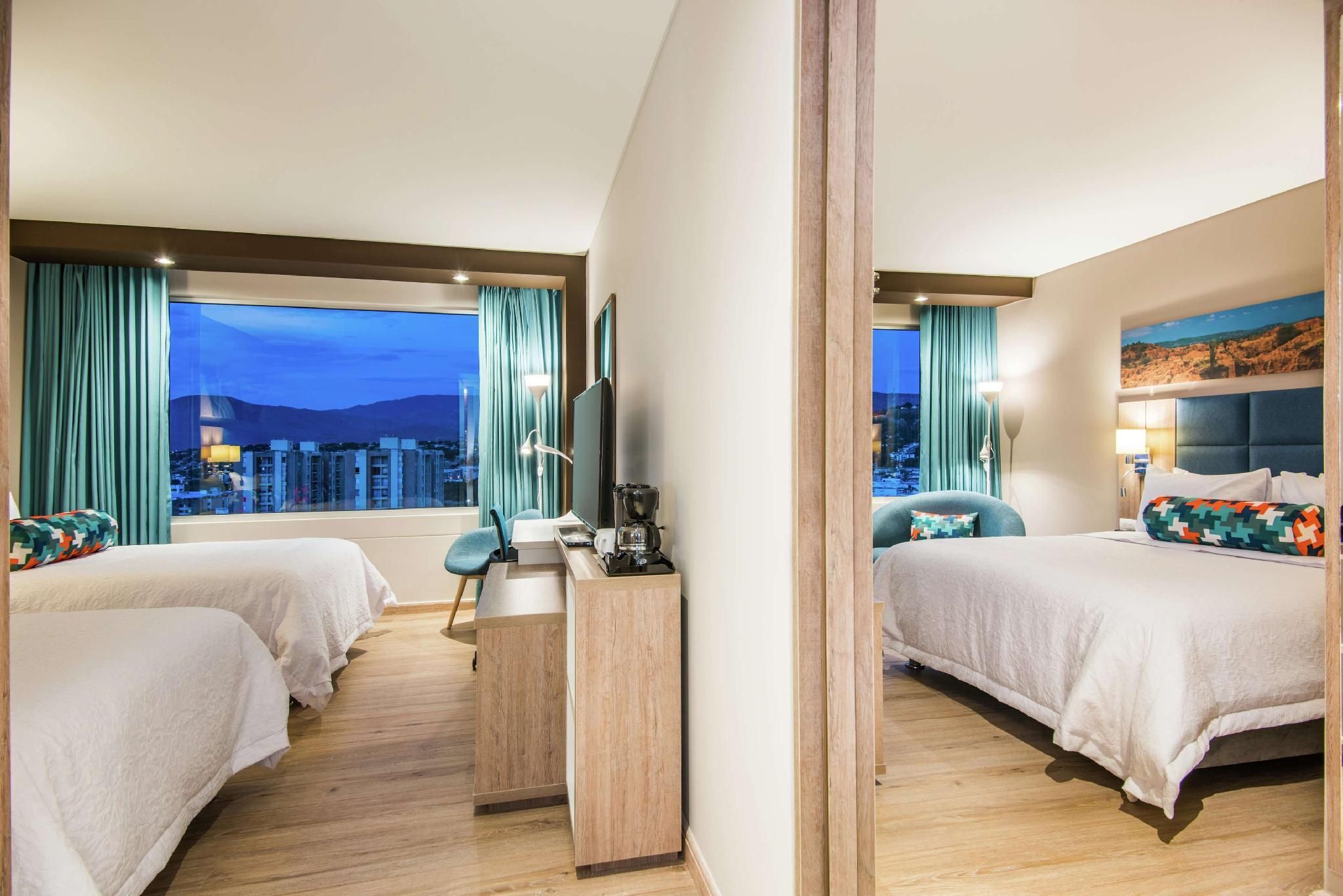 Queen Room W/ Mini Fridge Non Smoking