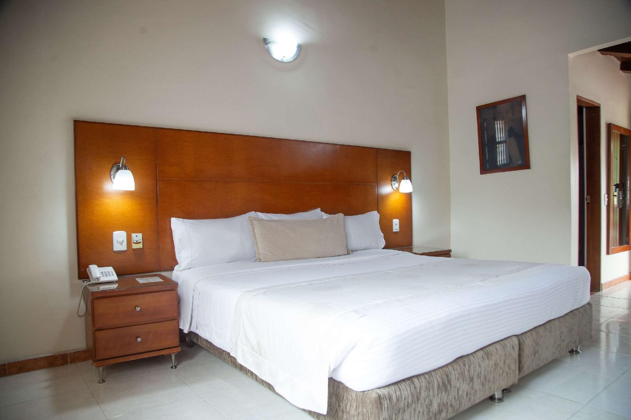 Hotel Faranda Bolivar Cucuta, a member of Radisson Individuals 1 King Bed, Nonsmoking 2