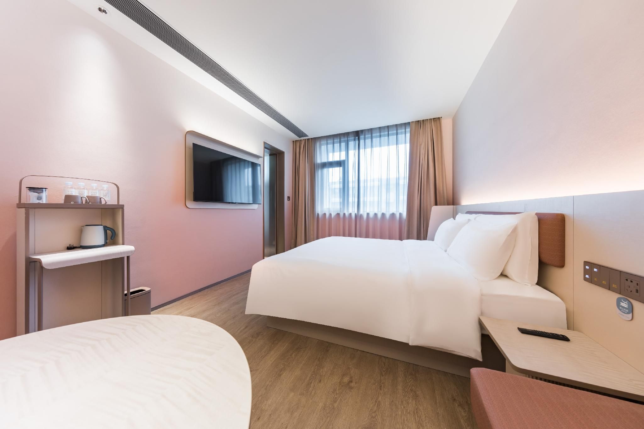 Huazhu - Deluxe Bed Room