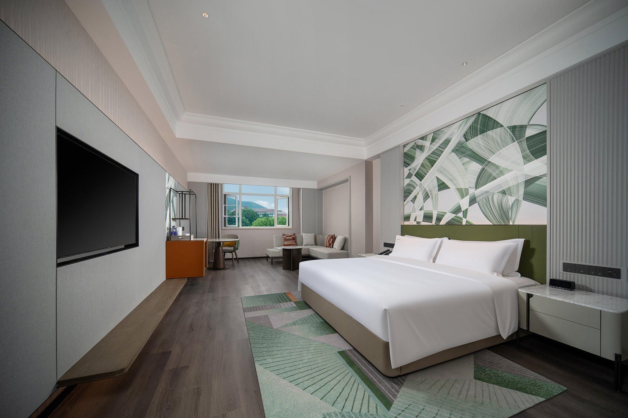 1 King Suite