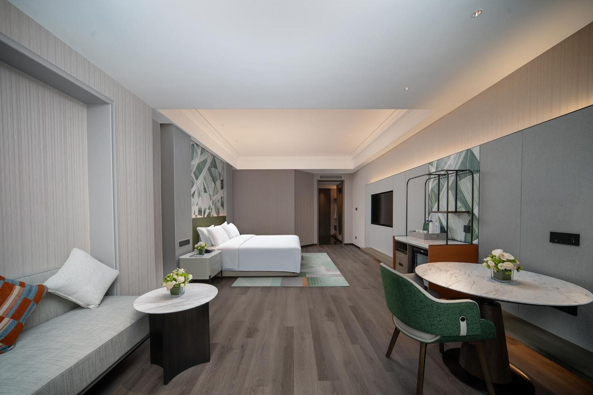 1 King Suite