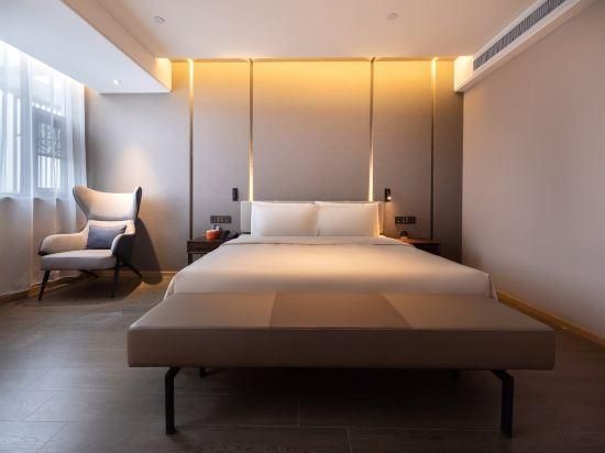 Executive room, Guest room, 1 Queen
