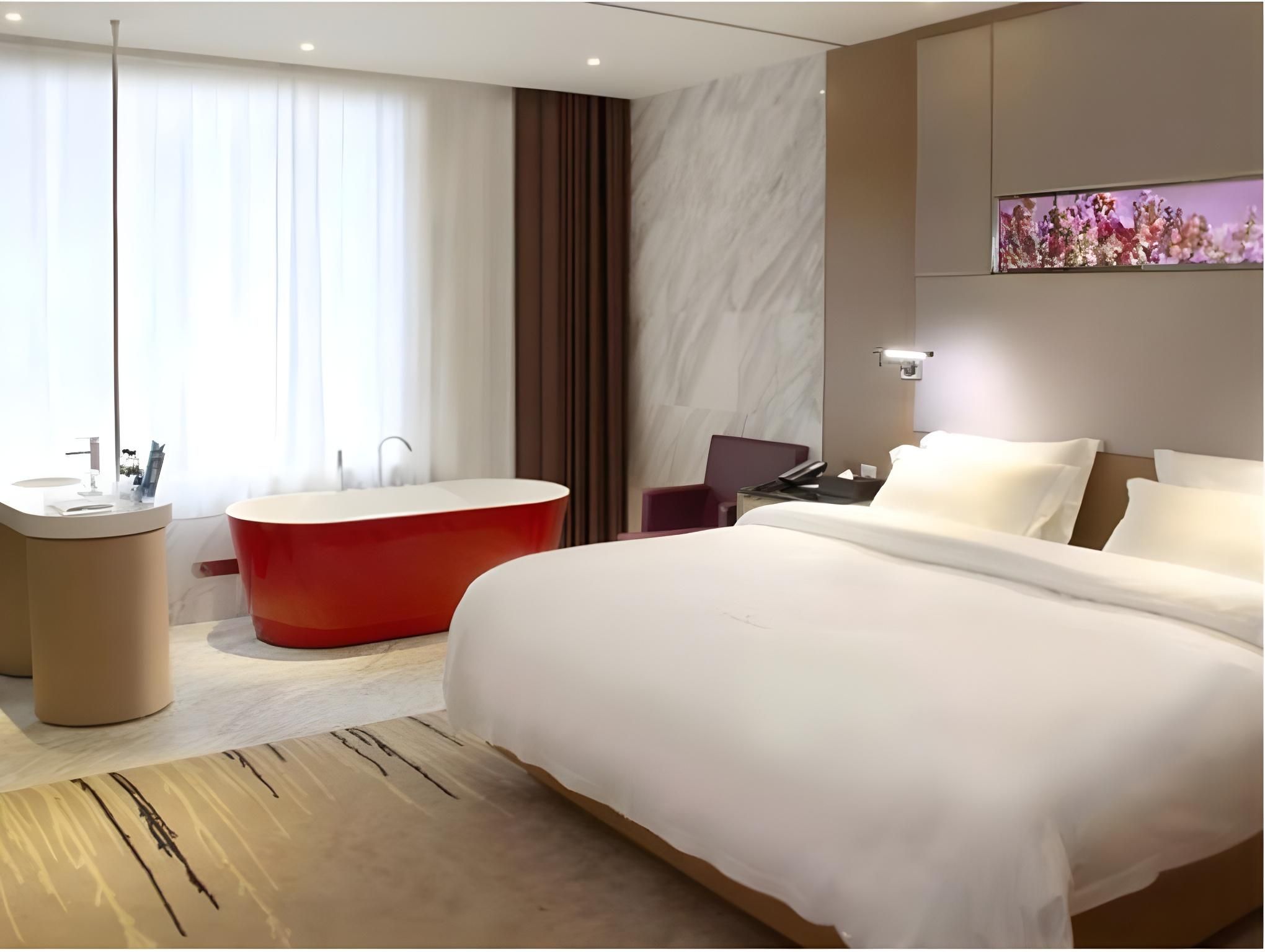 Business Queen Room