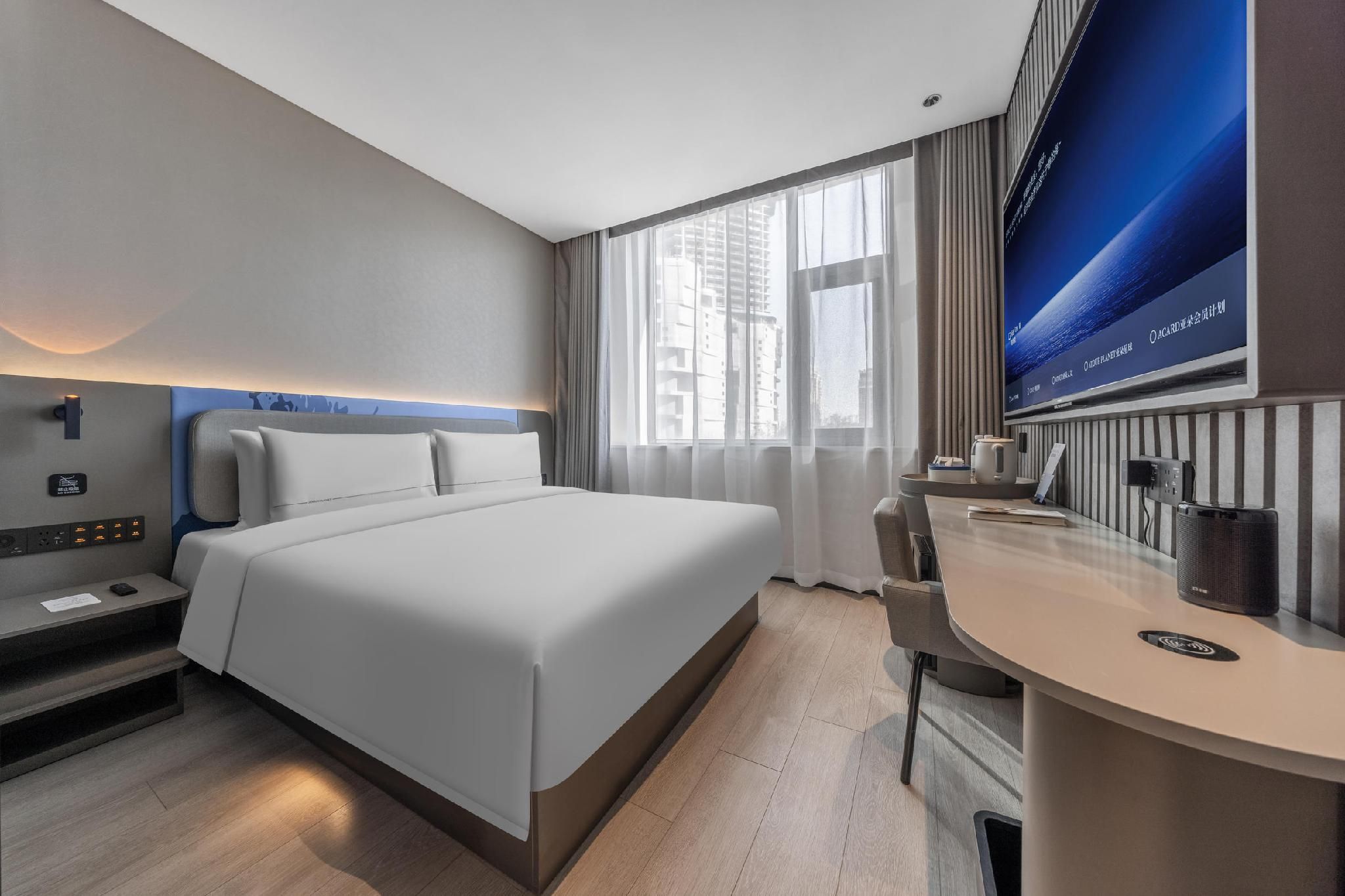 Comfort Queen Room
