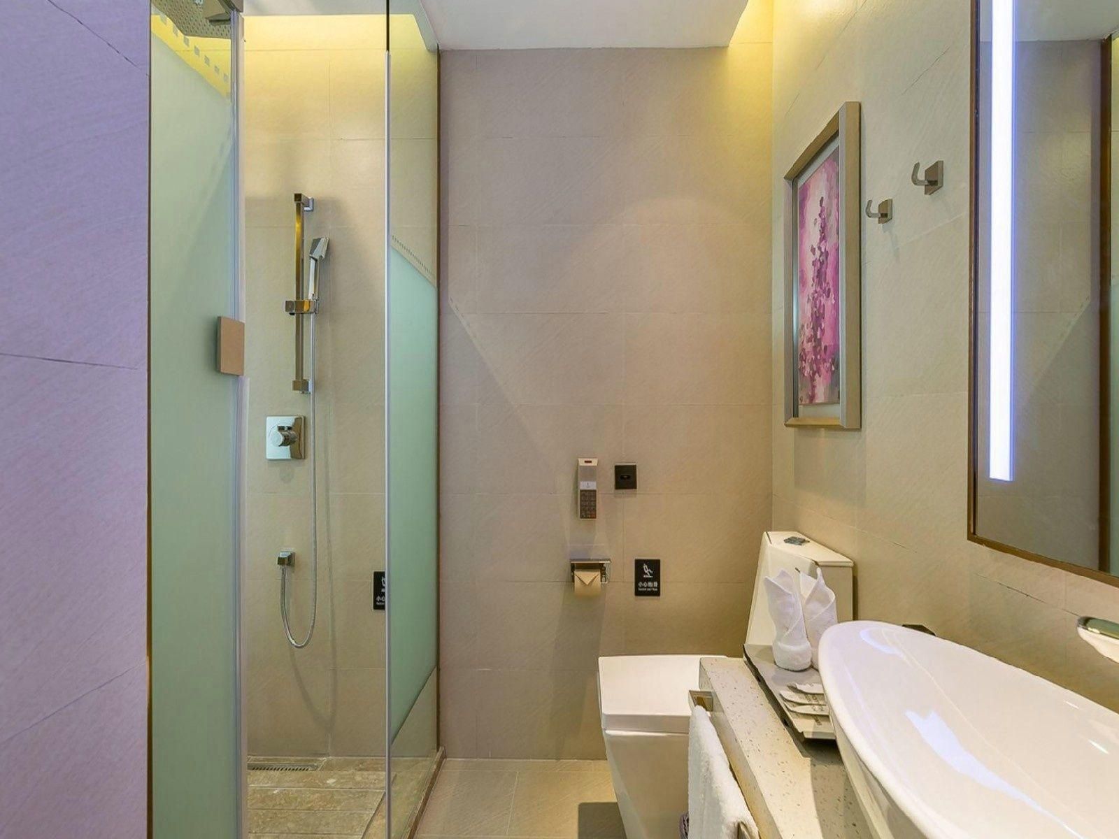 Twin Deluxe Room