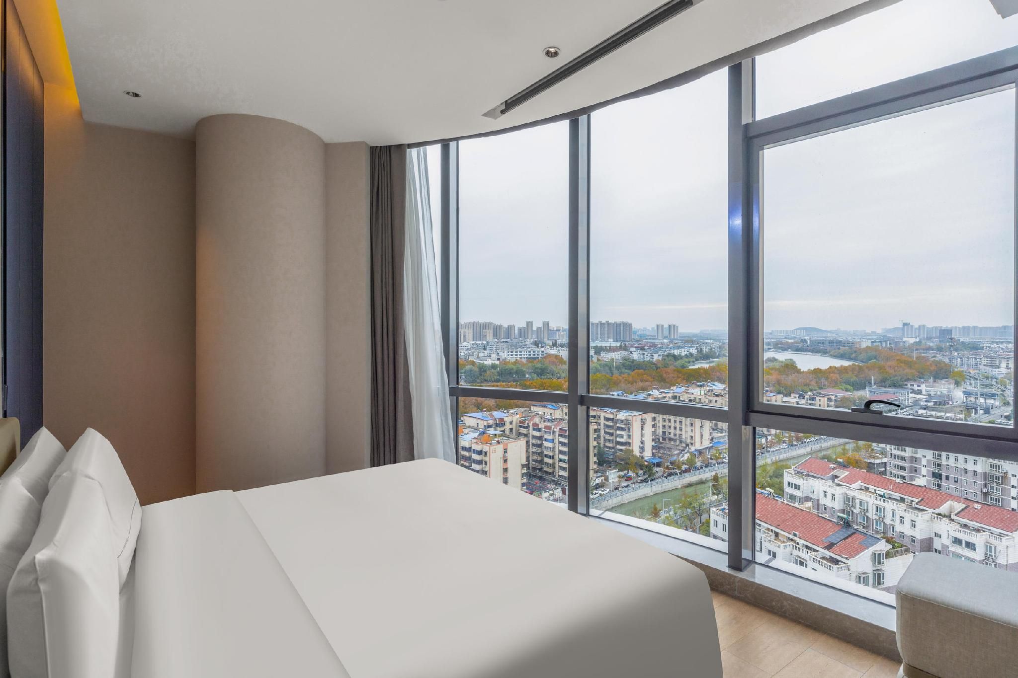Premium Family Suite