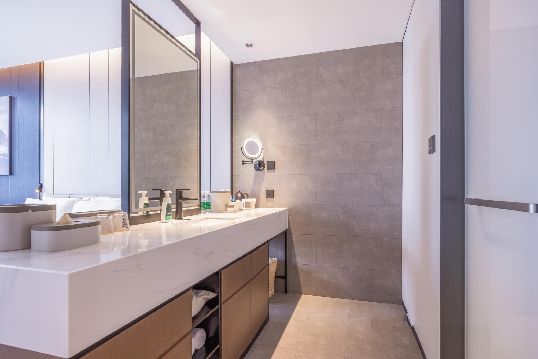 Atour - Executive 1 Bed Room with City View
