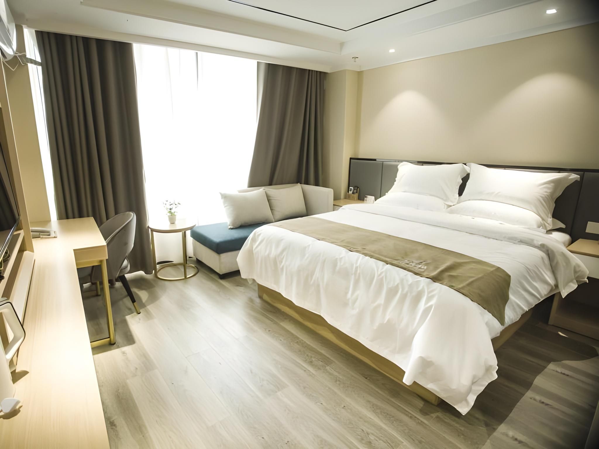 Business Queen Room