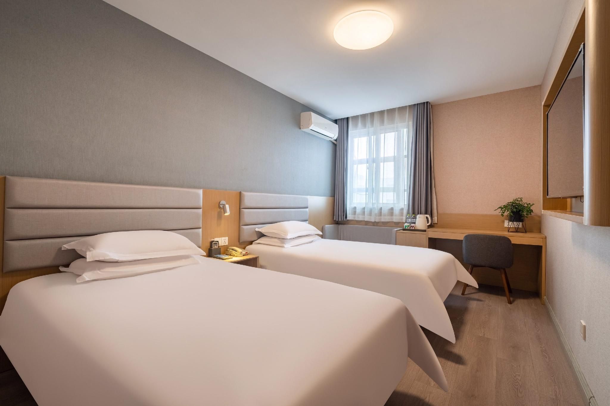 WH - Superior Bed Room