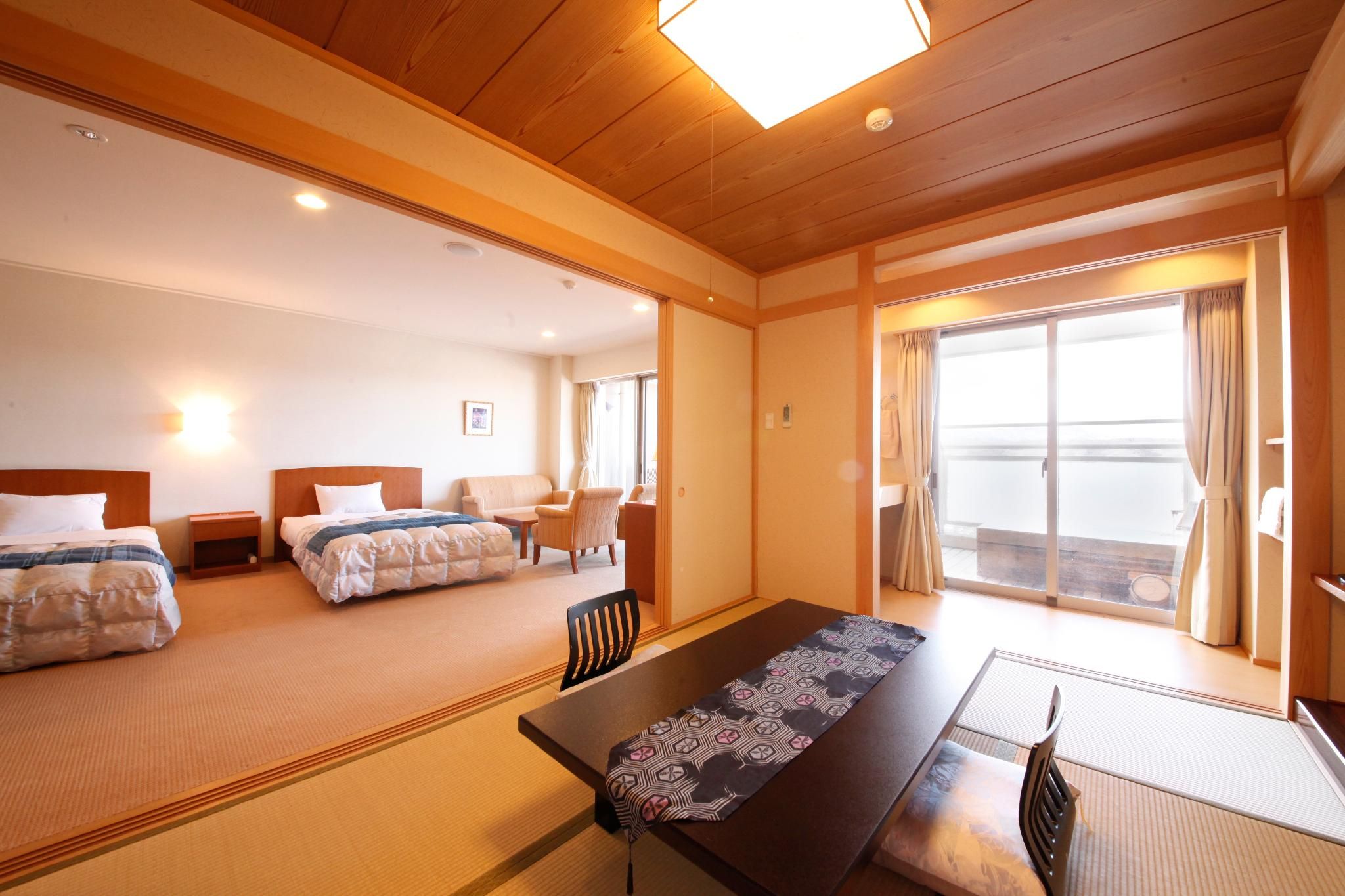 Japanese-Western Style Room with Open-Air Bath