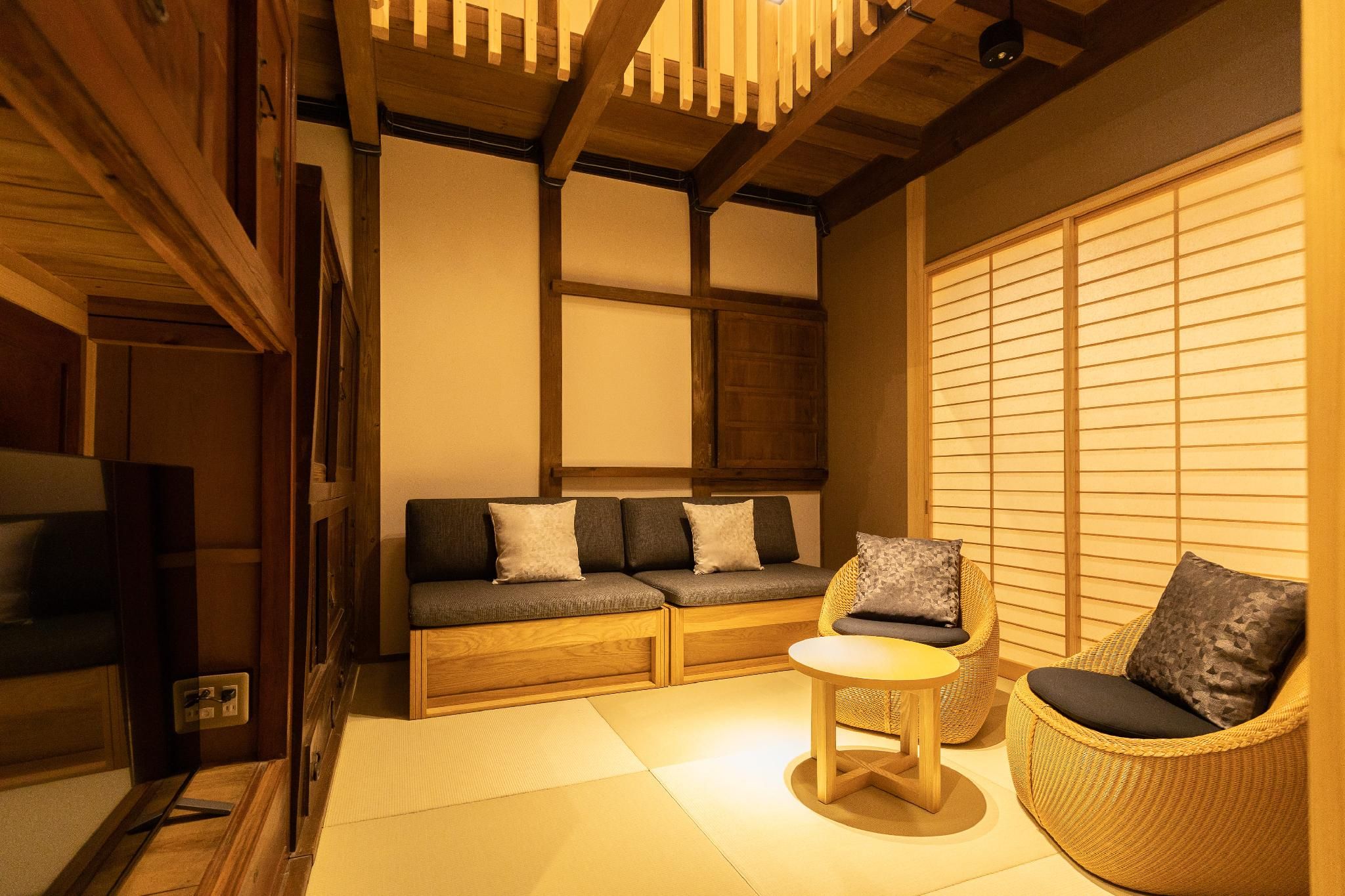 Kura-Style 103 - Kura - Non-Smoking