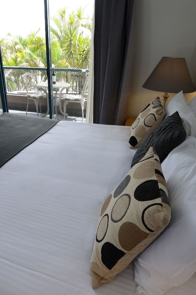 Deluxe King Spa Room