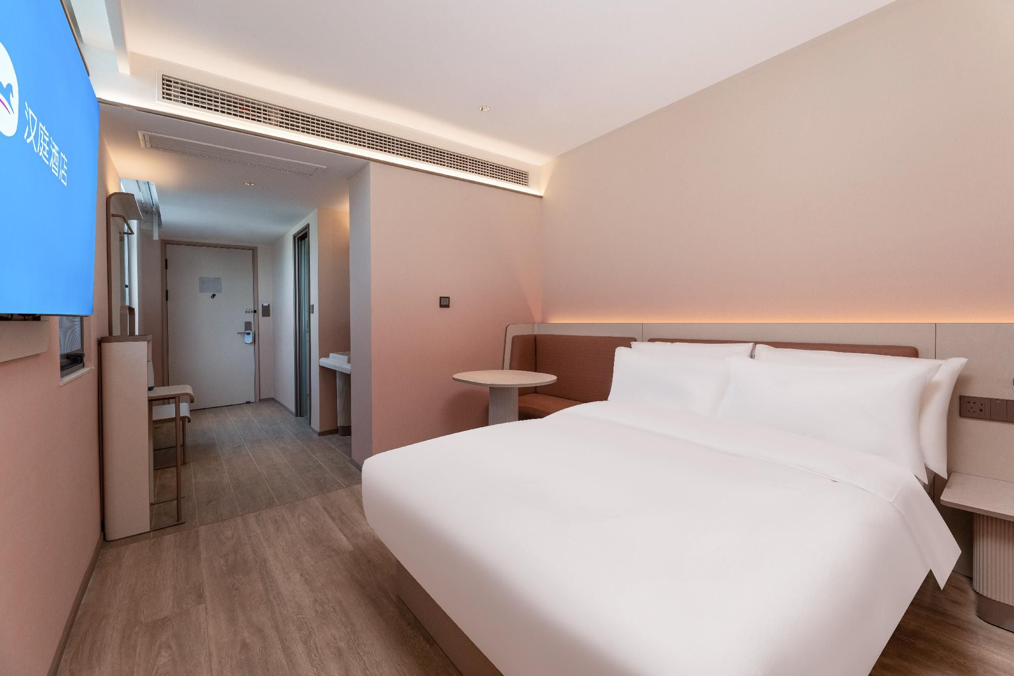 Business Queen Bed Room