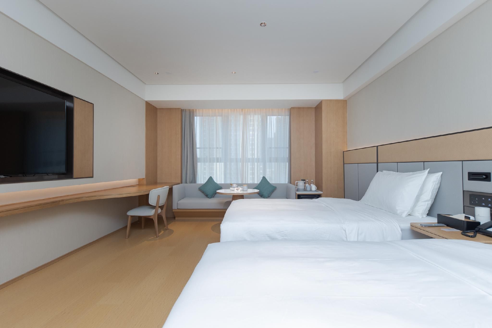 Huazhu - Superior Twin