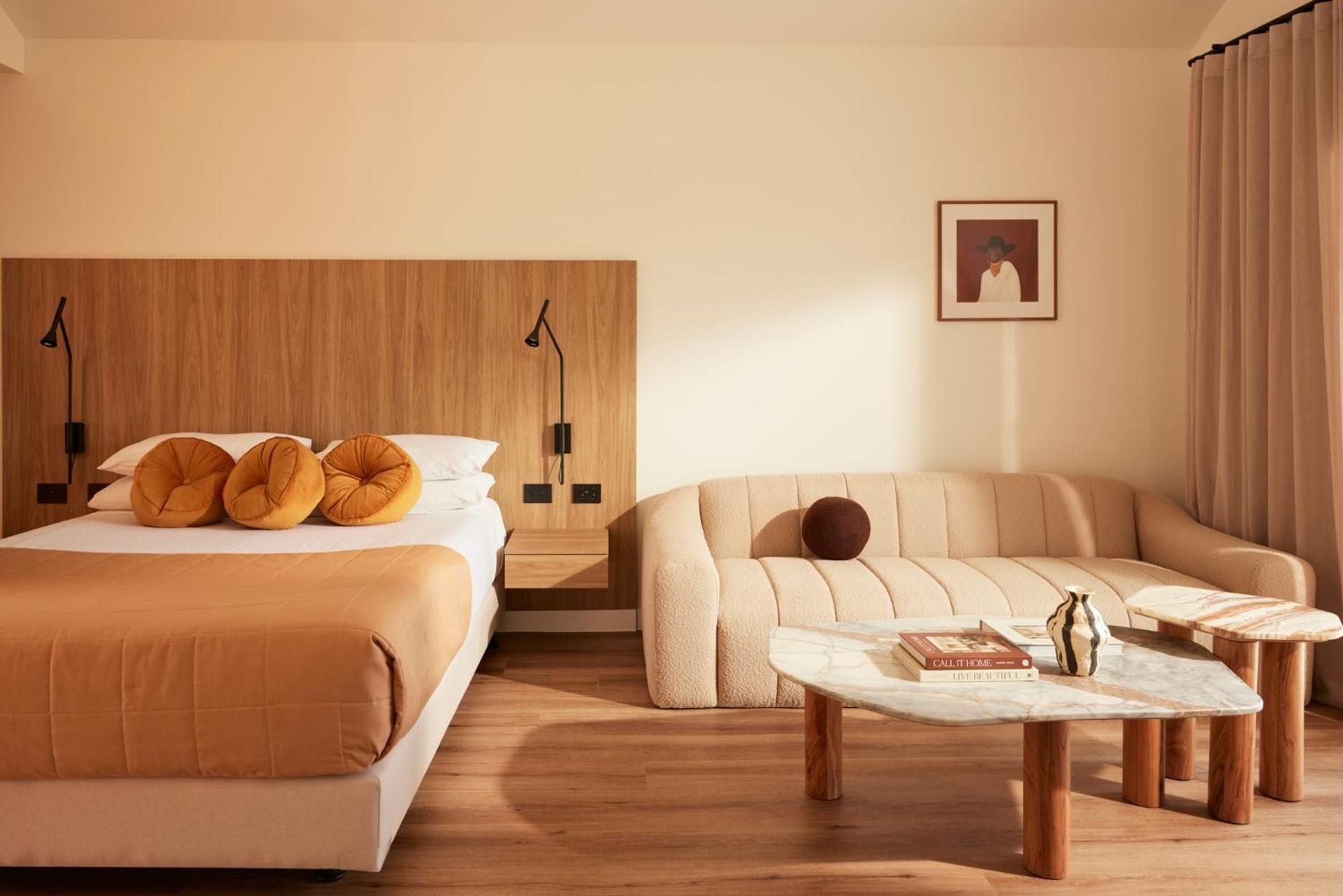 THE BERRY VIEW Executive Suite 2