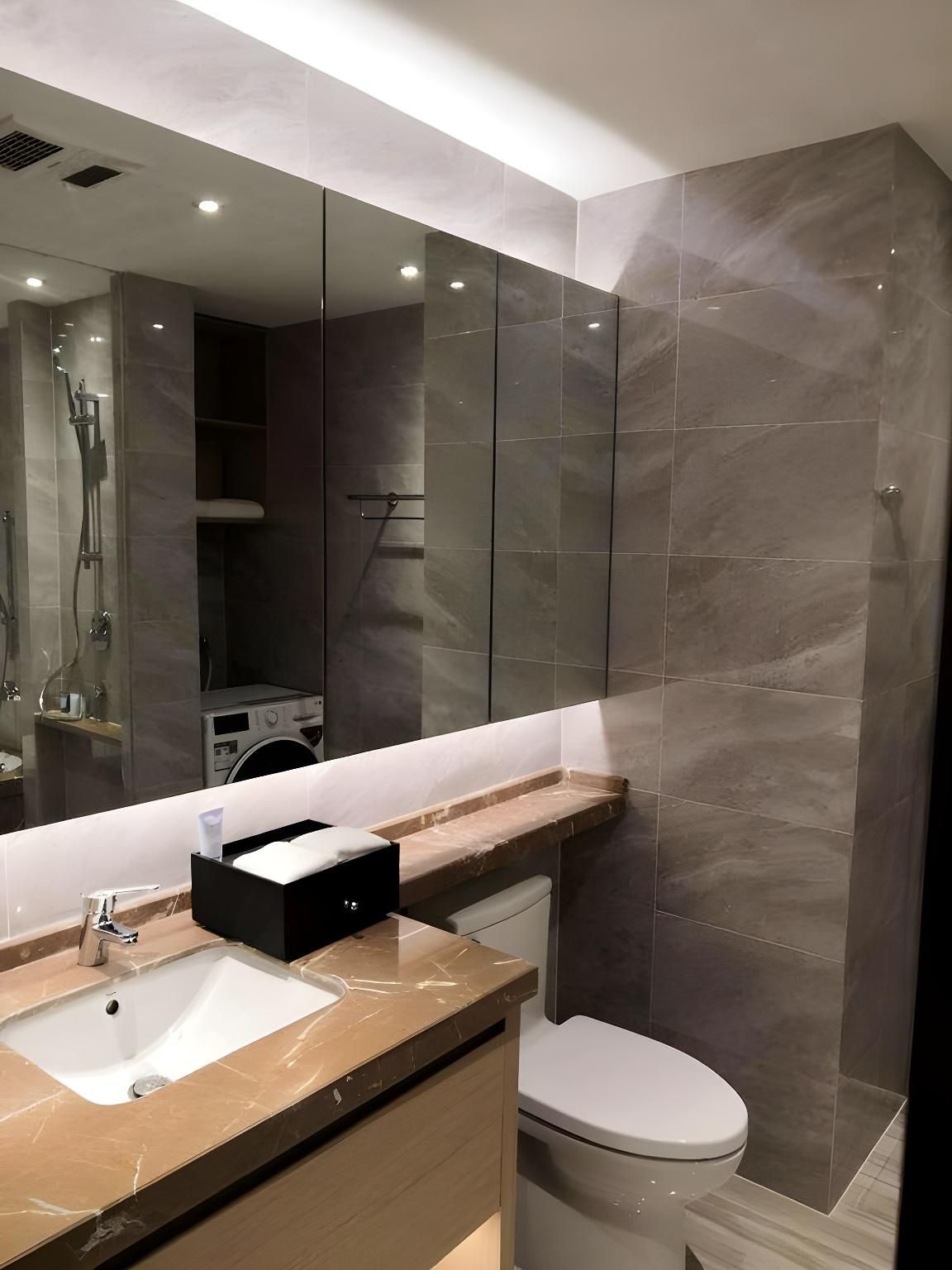 Super Deluxe Executive Suite